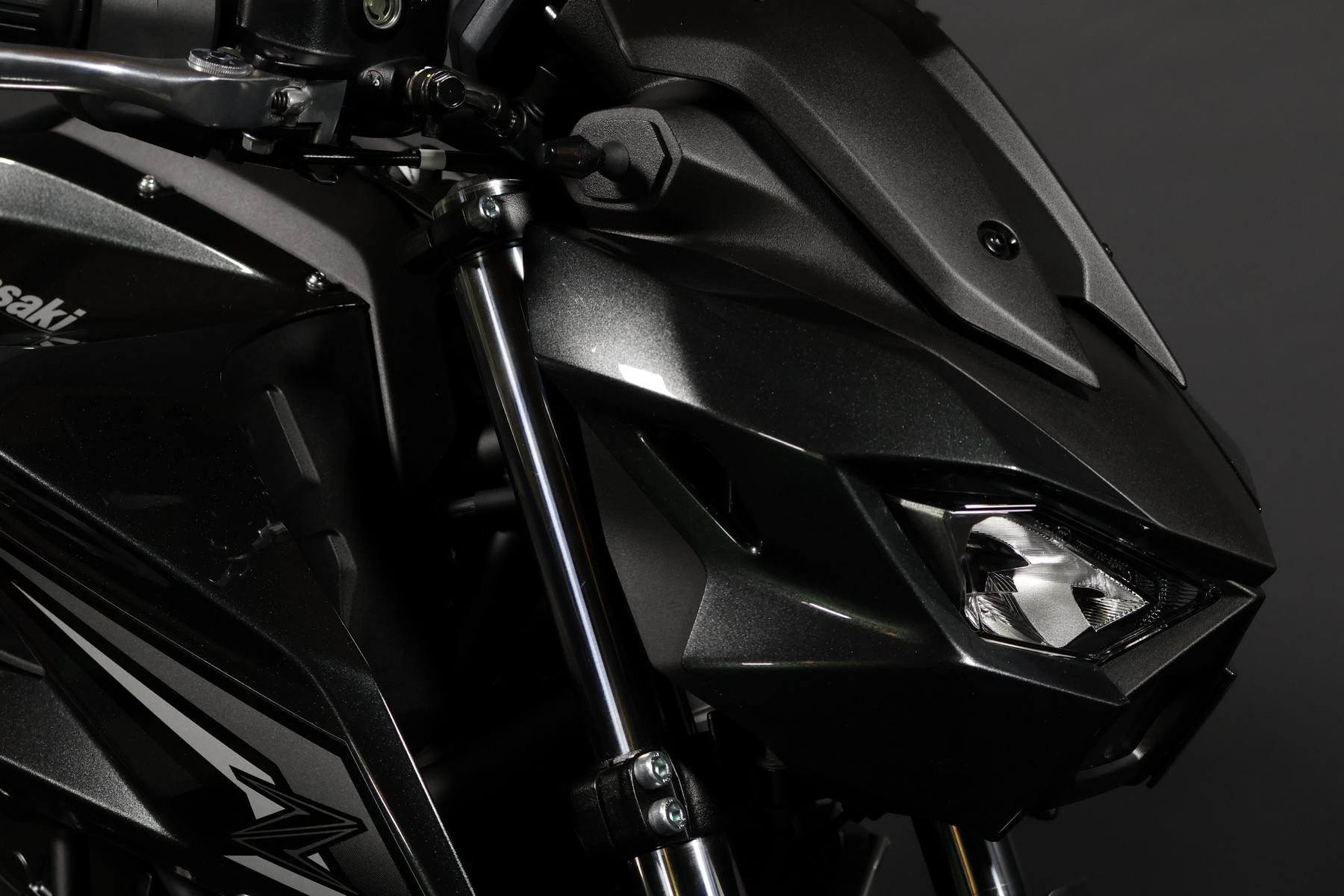 KAWASAKI Z 650 S (50/35 KW) Level 2-showroom-element-3