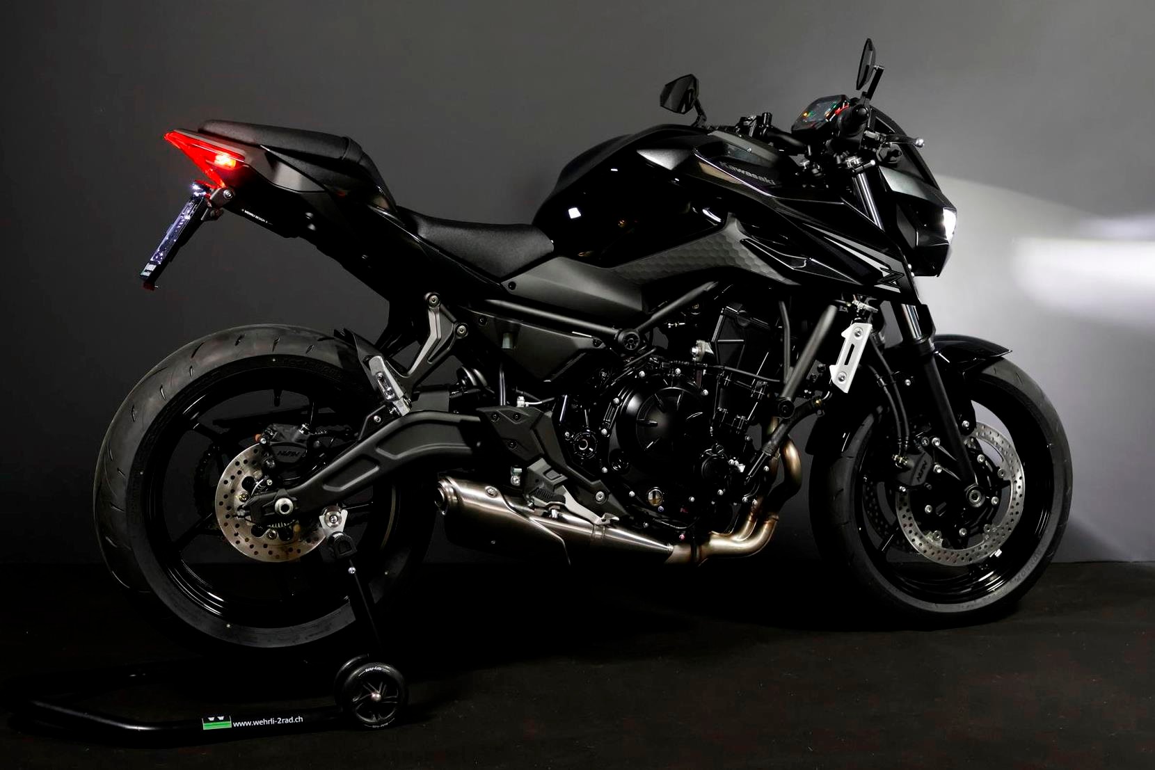 KAWASAKI Z 650 S (50/35 KW) Level 2-image-14
