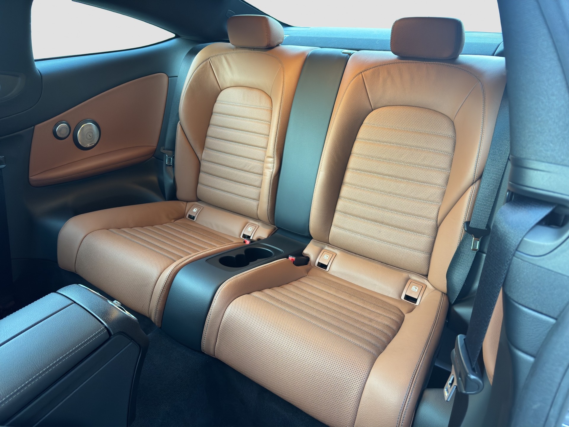 MERCEDES-BENZ C 400 Coupé 4Matic 9G-tronic-image-11