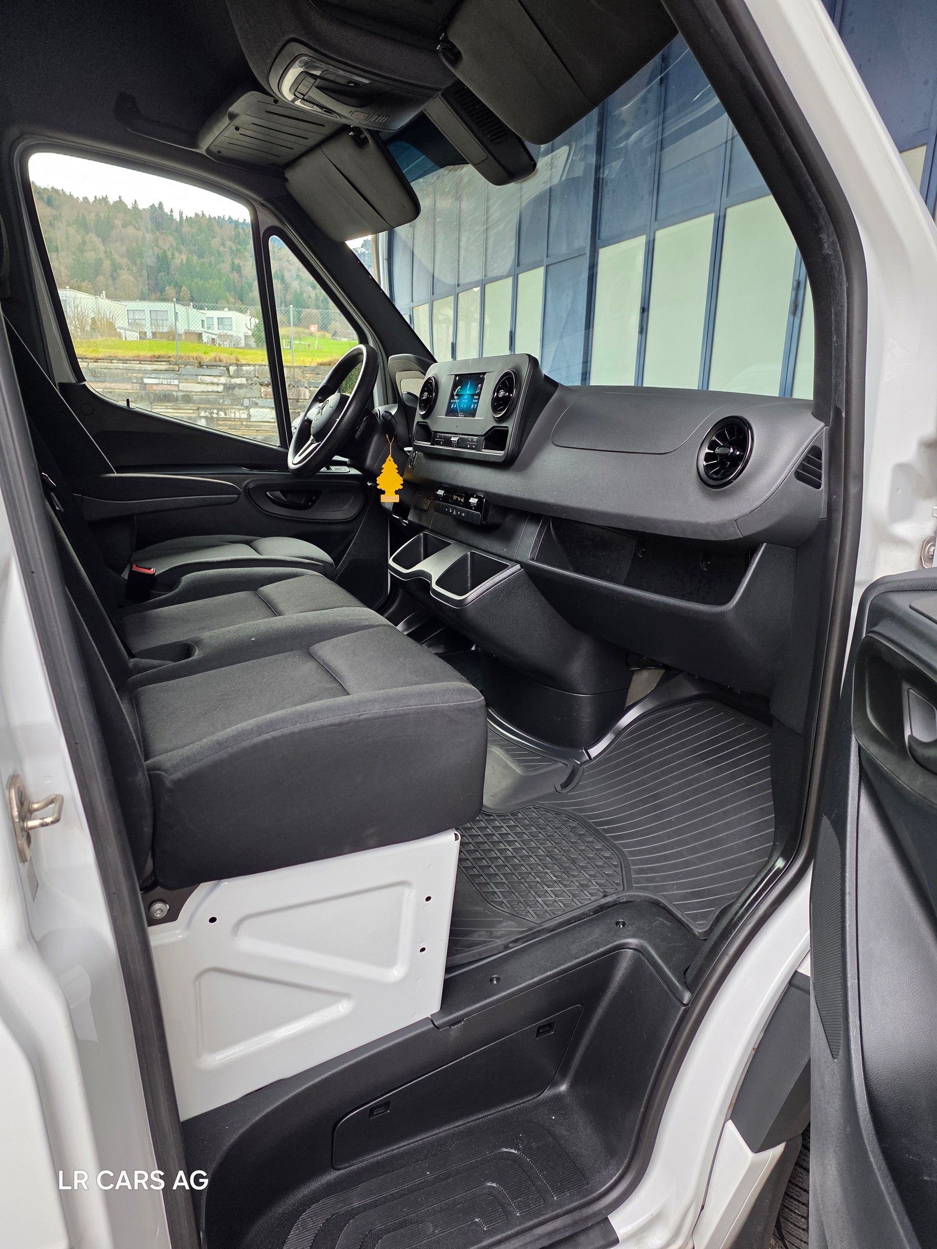 MERCEDES-BENZ 316 CDI-image-11