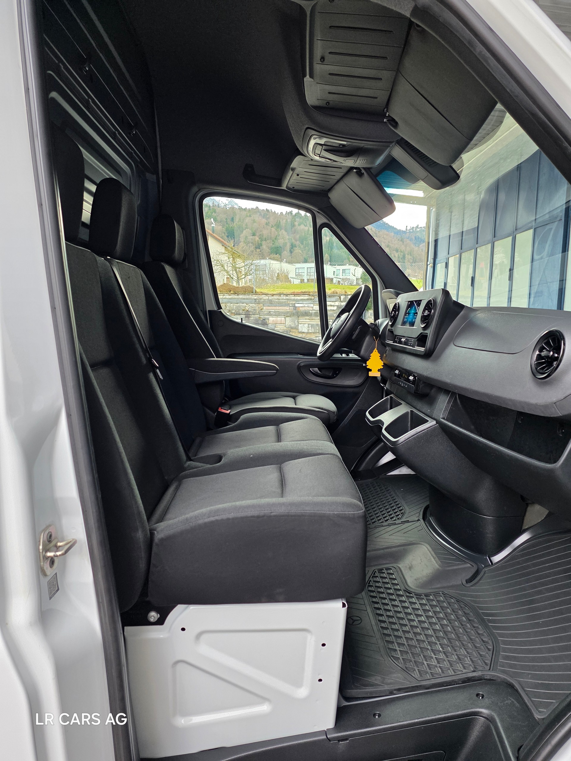MERCEDES-BENZ 316 CDI-image-10