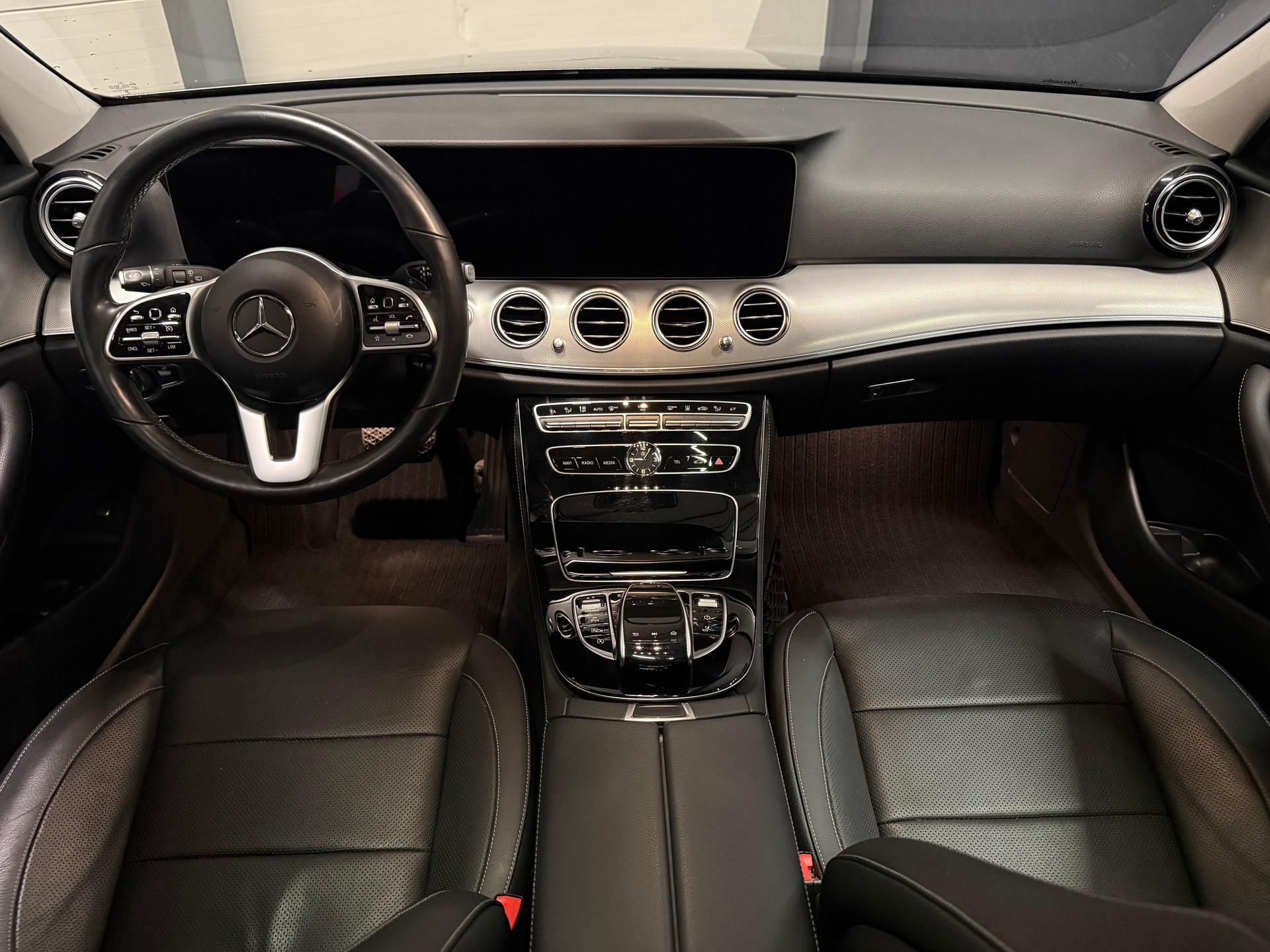 MERCEDES-BENZ E 400 d AMG Line 4matic Kombi-image-7