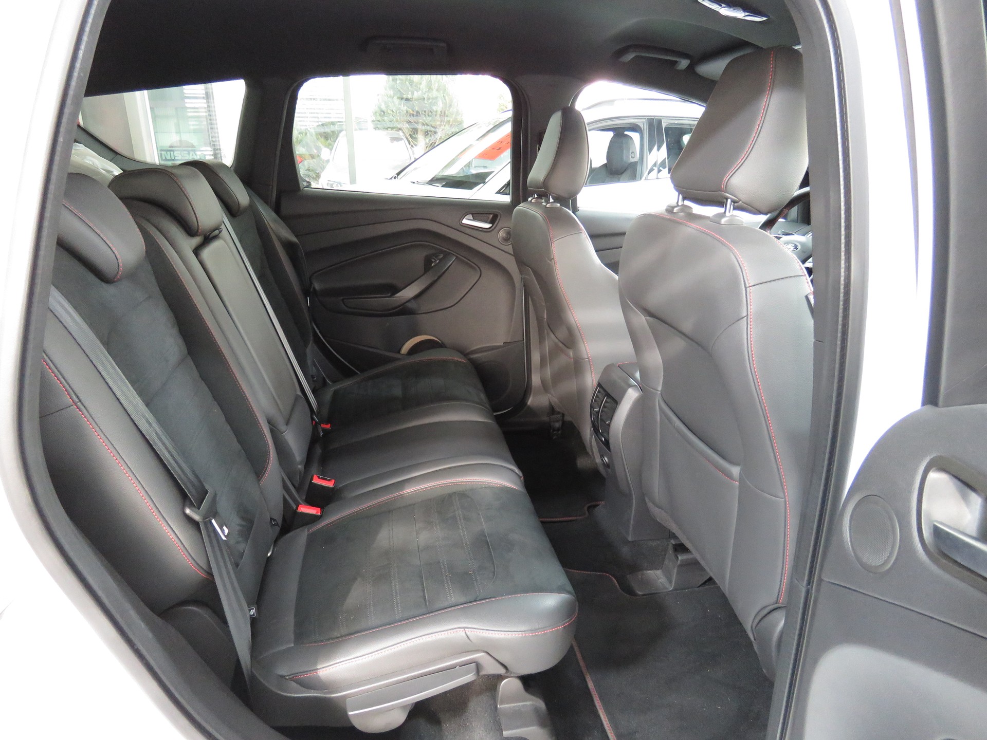 FORD Kuga 2.0 TDCi ST Line High 4WD PowerShift (Automat)-image-14