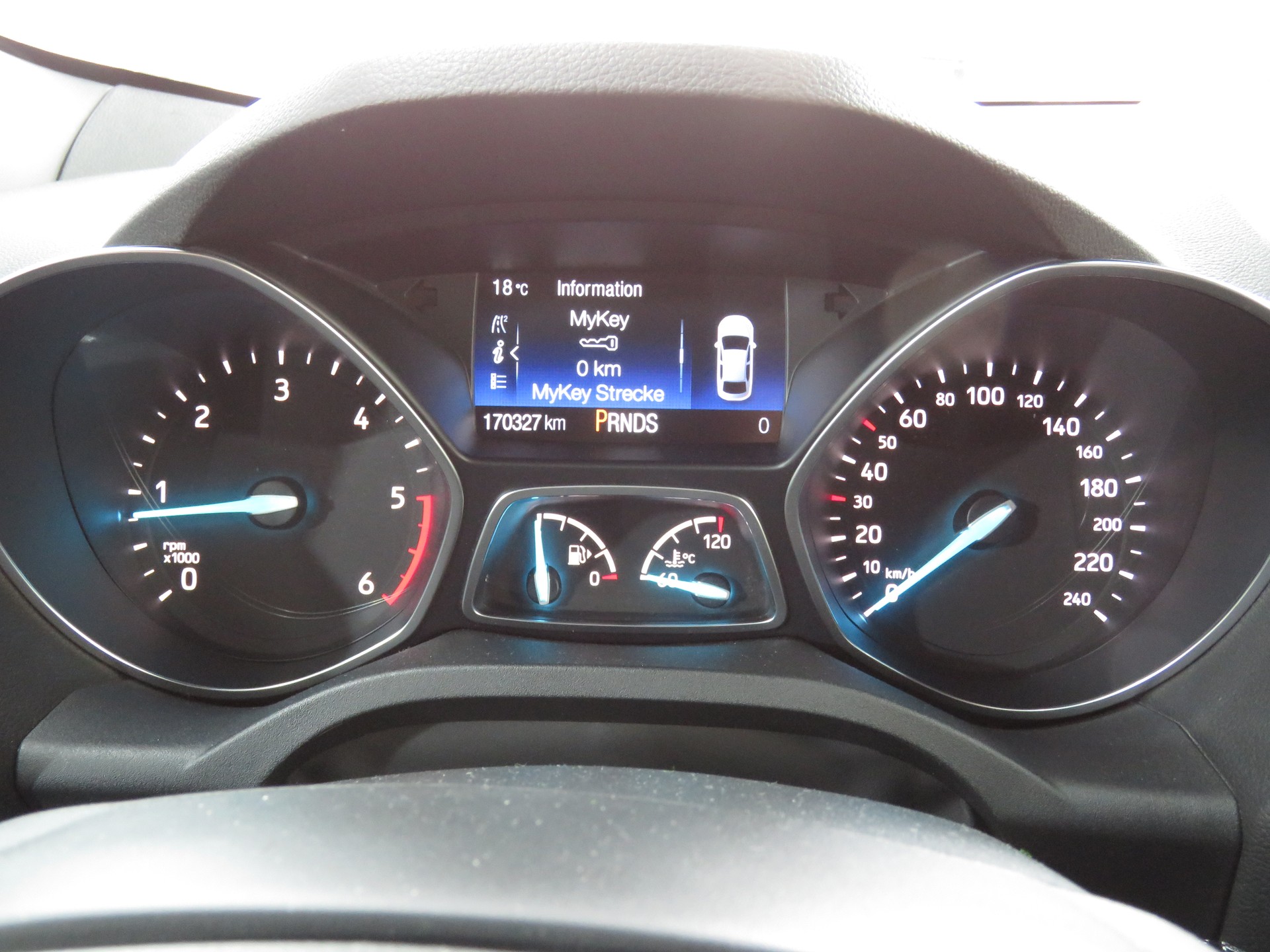FORD Kuga 2.0 TDCi ST Line High 4WD PowerShift (Automat)-image-16