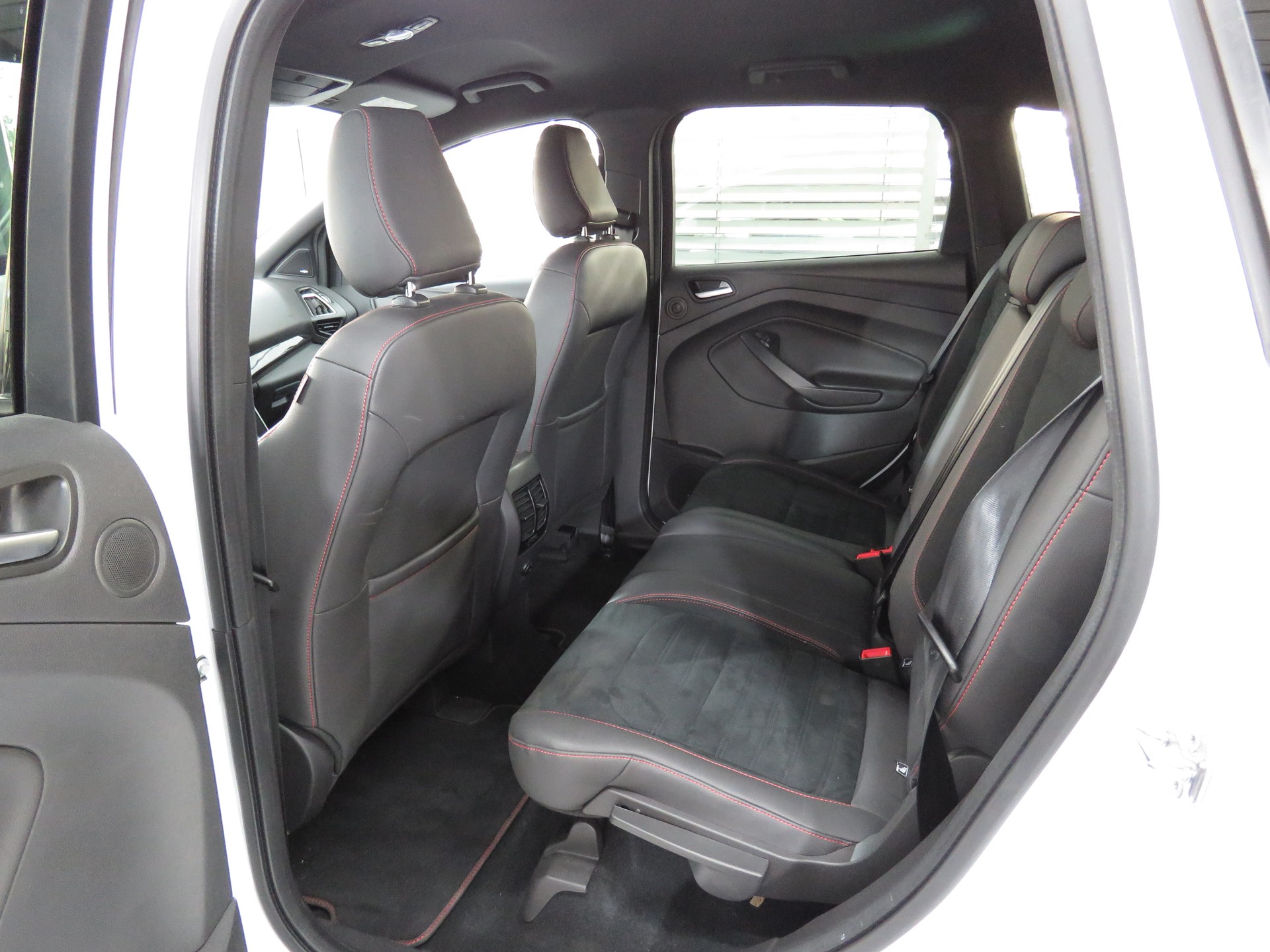 FORD Kuga 2.0 TDCi ST Line High 4WD PowerShift (Automat)-image-10