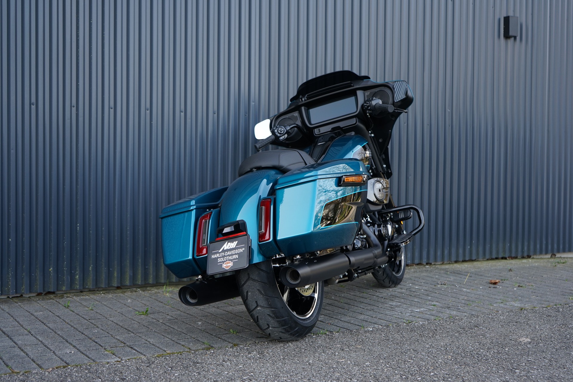 HARLEY-DAVIDSON FLHX Street Glide 117-showroom-element-3