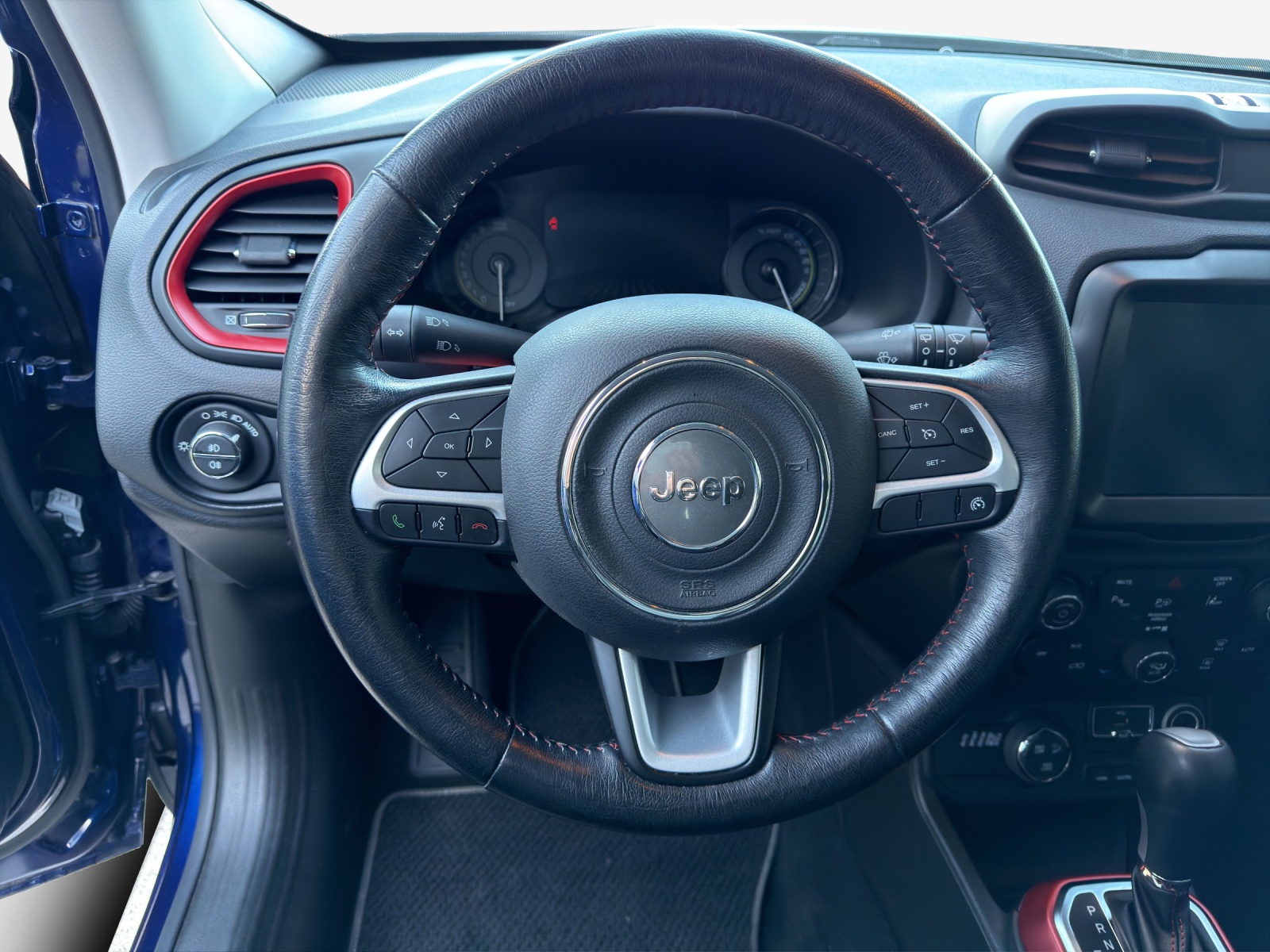 JEEP Renegade 1.3 T PHEV Trailhawk AWD-image-9