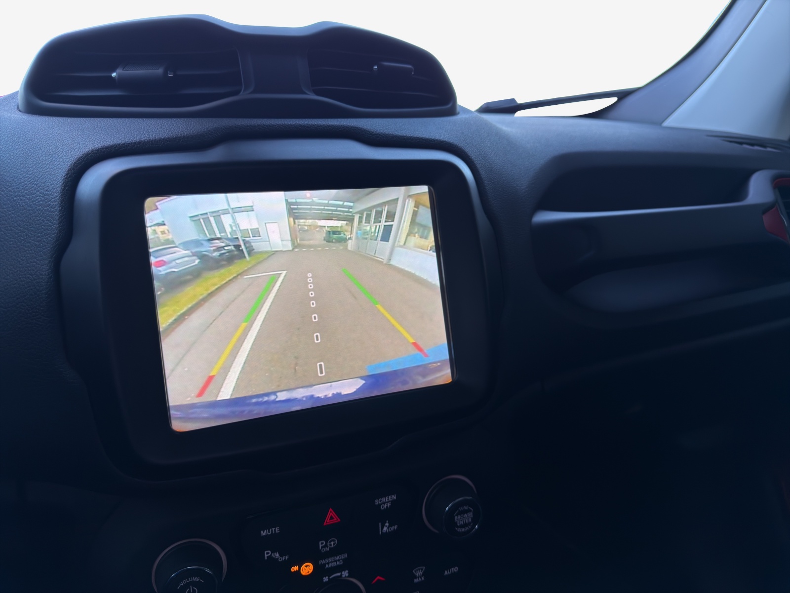 JEEP Renegade 1.3 T PHEV Trailhawk AWD-image-15