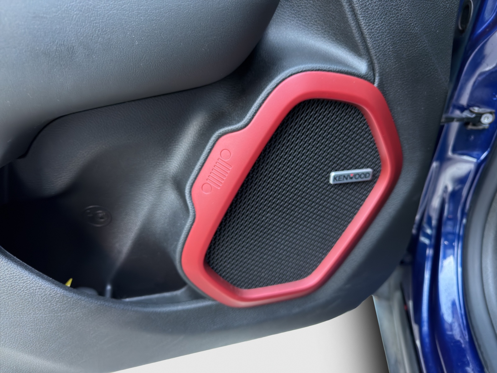 JEEP Renegade 1.3 T PHEV Trailhawk AWD-image-14