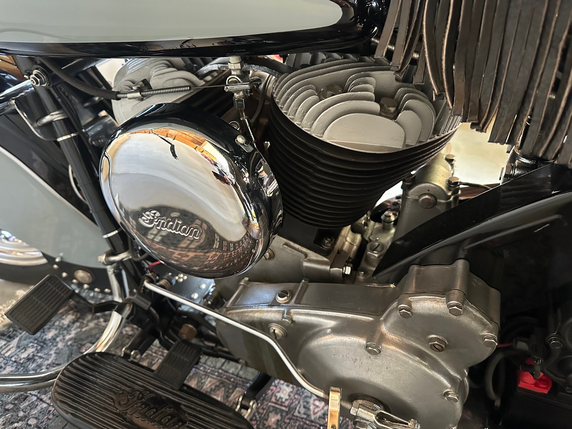 INDIAN Chief 1947 - Superzustand-image-7