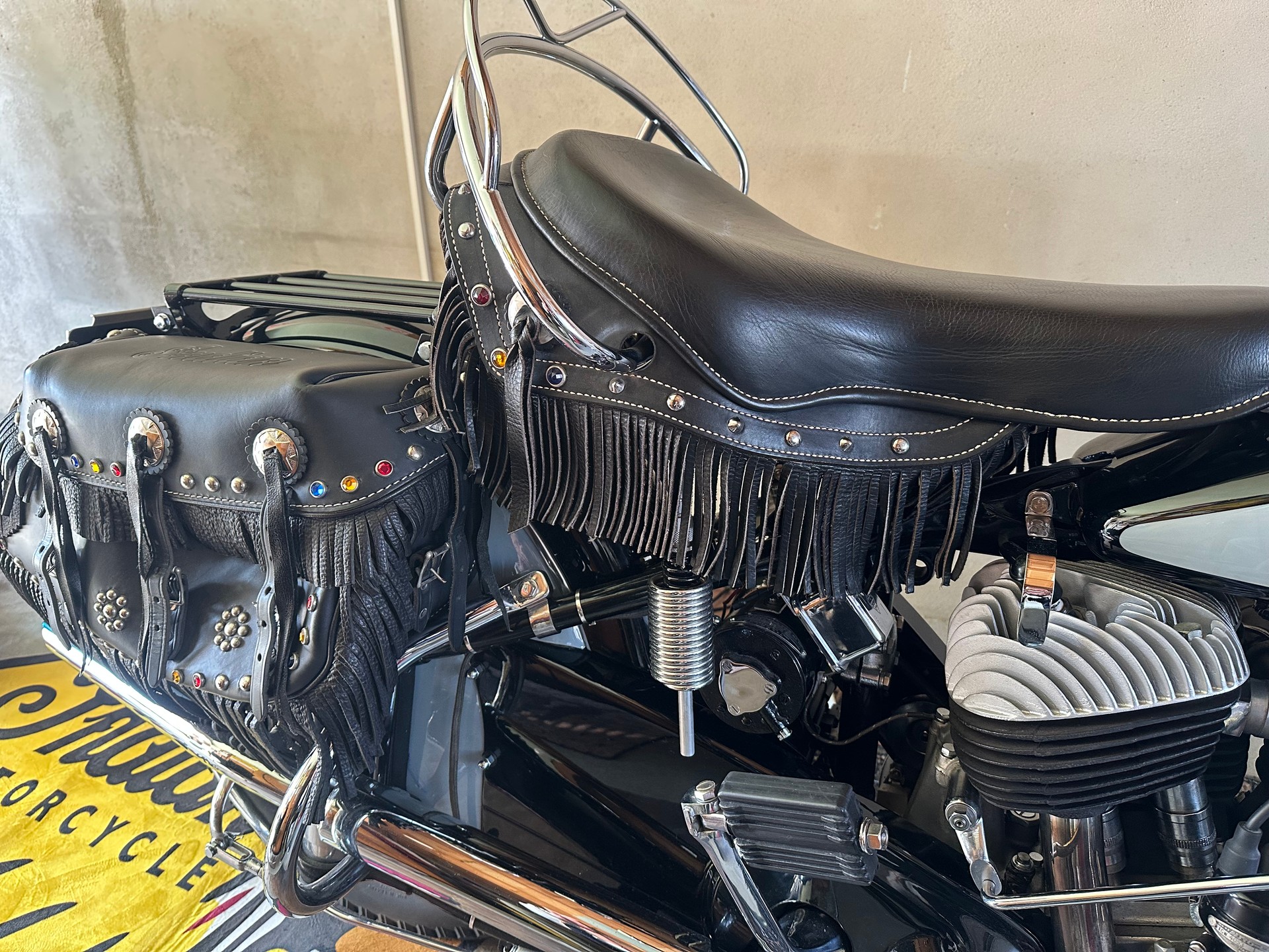 INDIAN Chief 1947 - Superzustand-image-2
