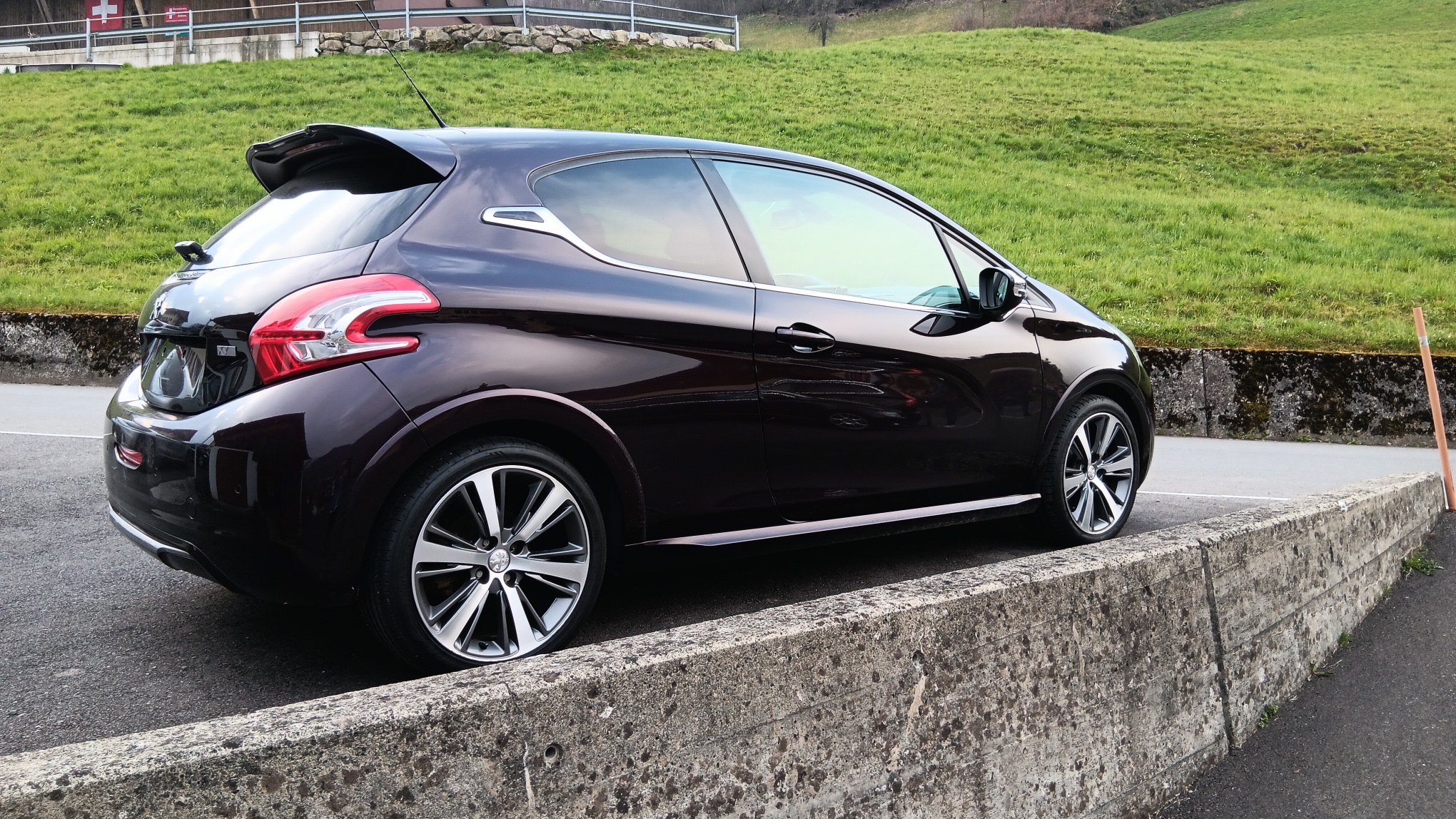 ろページ PEUGEOT 208 1.6 Turbo XY Kaufen