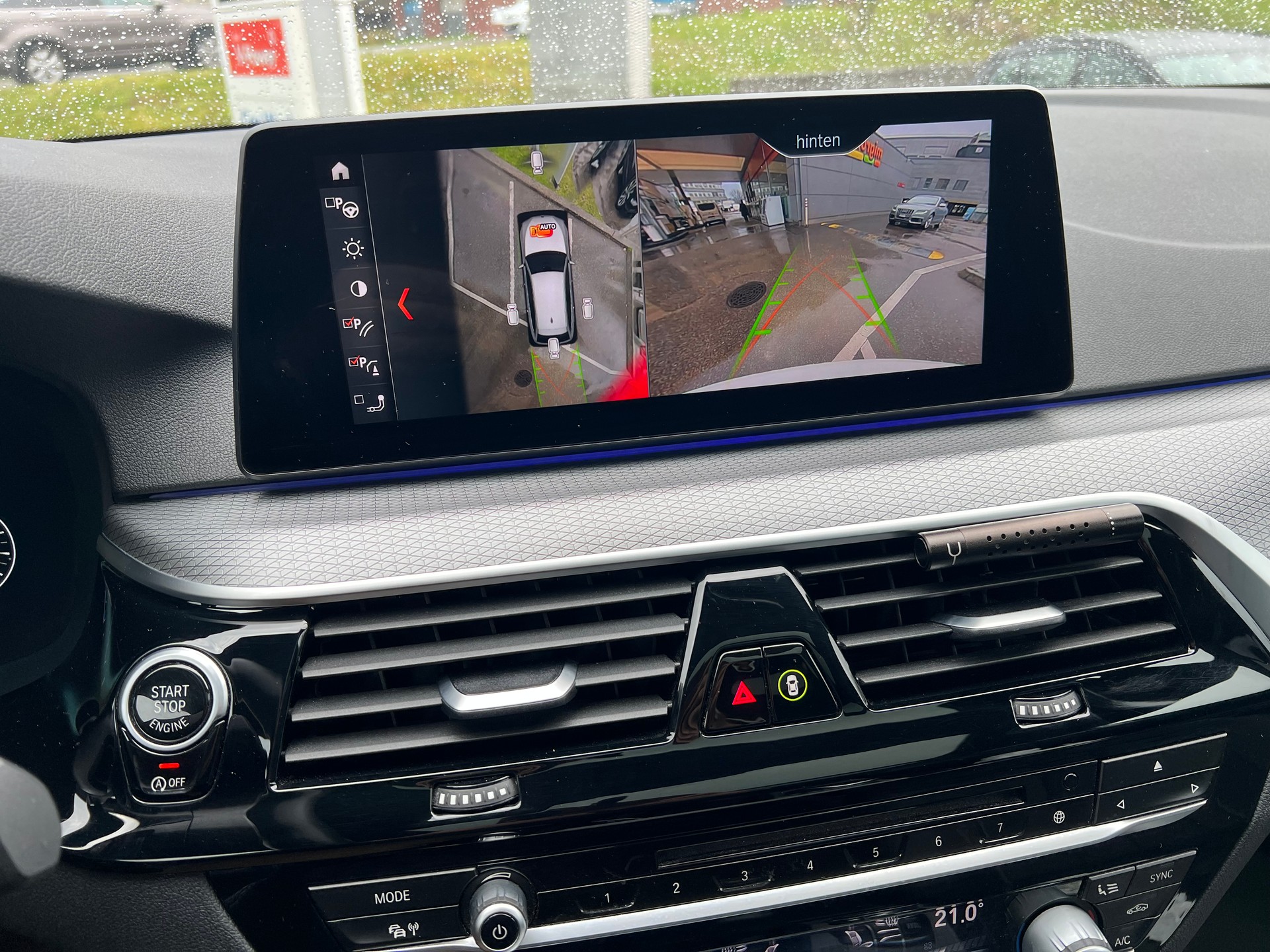 BMW 540d xDrive Touring-M Sportpaket- Steptronic--360°Kamera-image-26