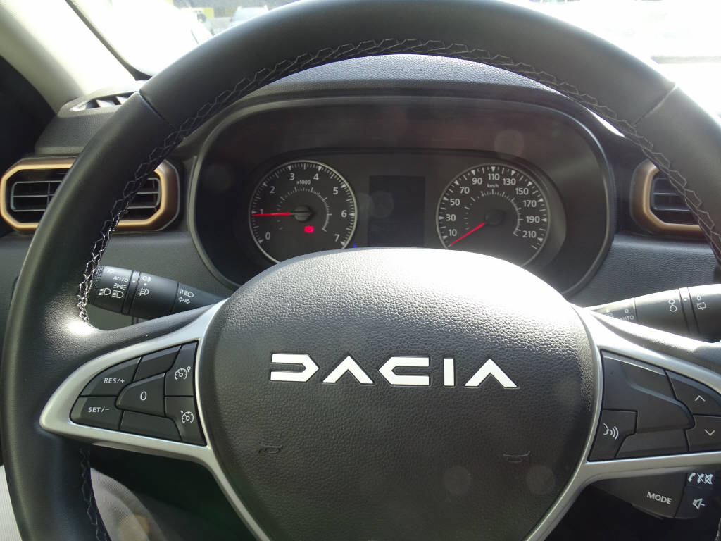 DACIA Duster 1.3 TCe 150 Extreme EDC-image-8