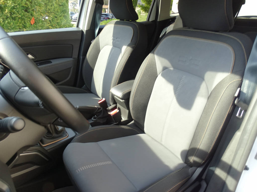 DACIA Duster 1.3 TCe 150 Extreme EDC-image-4