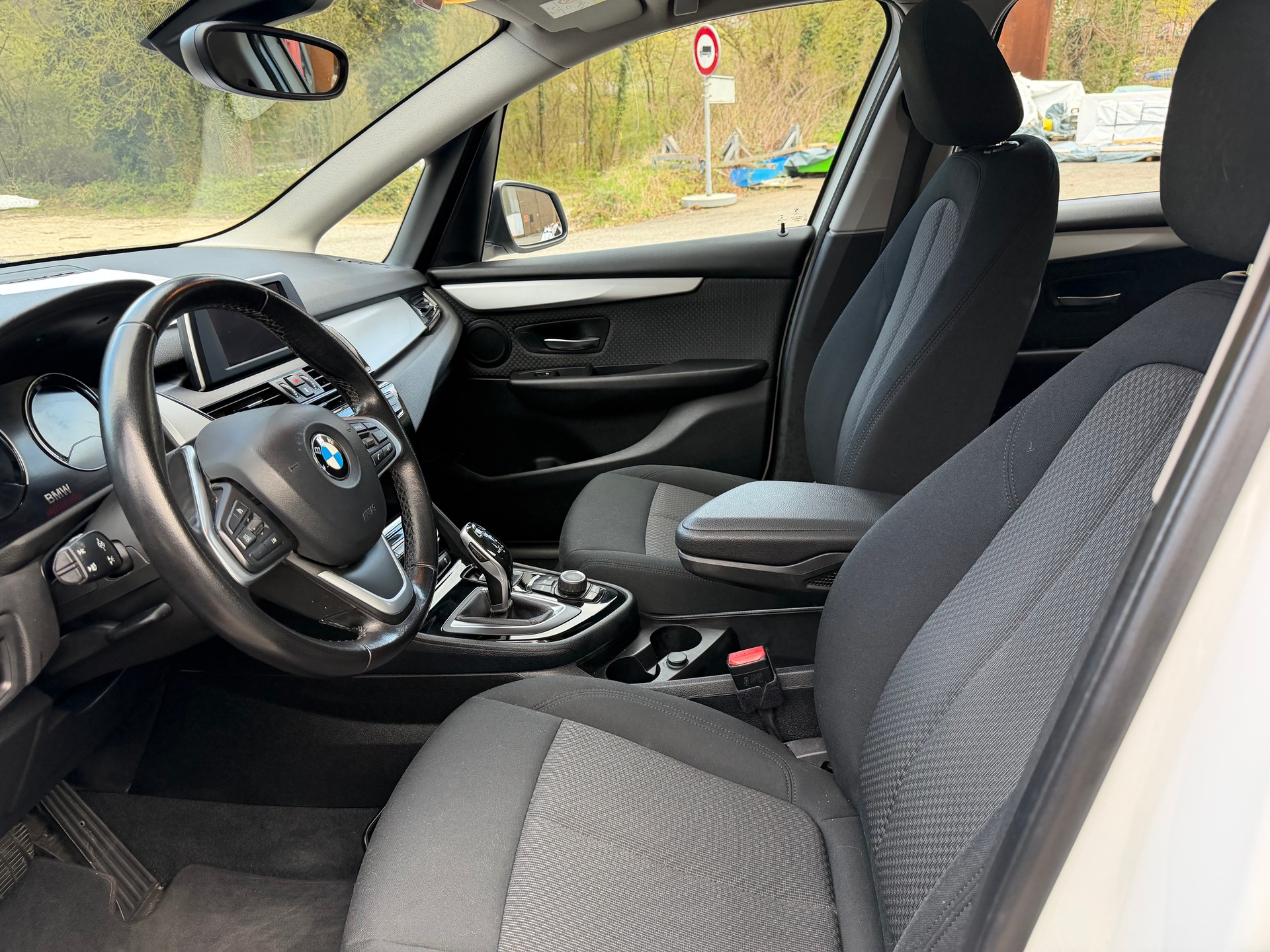 BMW 218i Active Tourer DKG-image-10