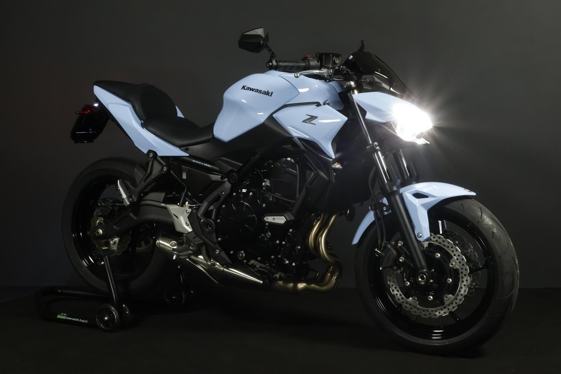 KAWASAKI Z 650 (50/35 KW) *Zandvoort* Level 2-showroom-element-2