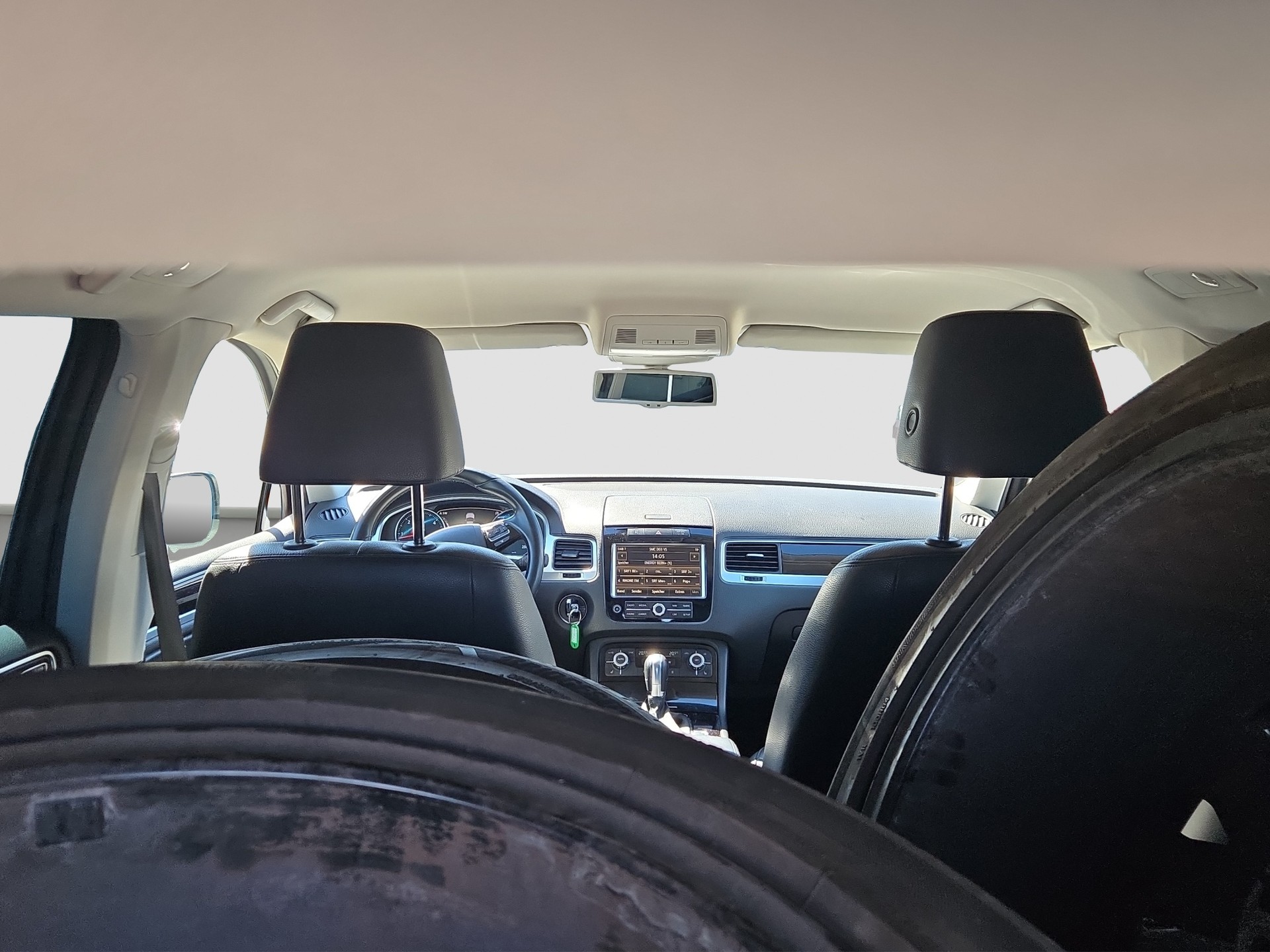 VW Touareg 3.0 TDI BlueMotion Technology Tiptronic-image-16