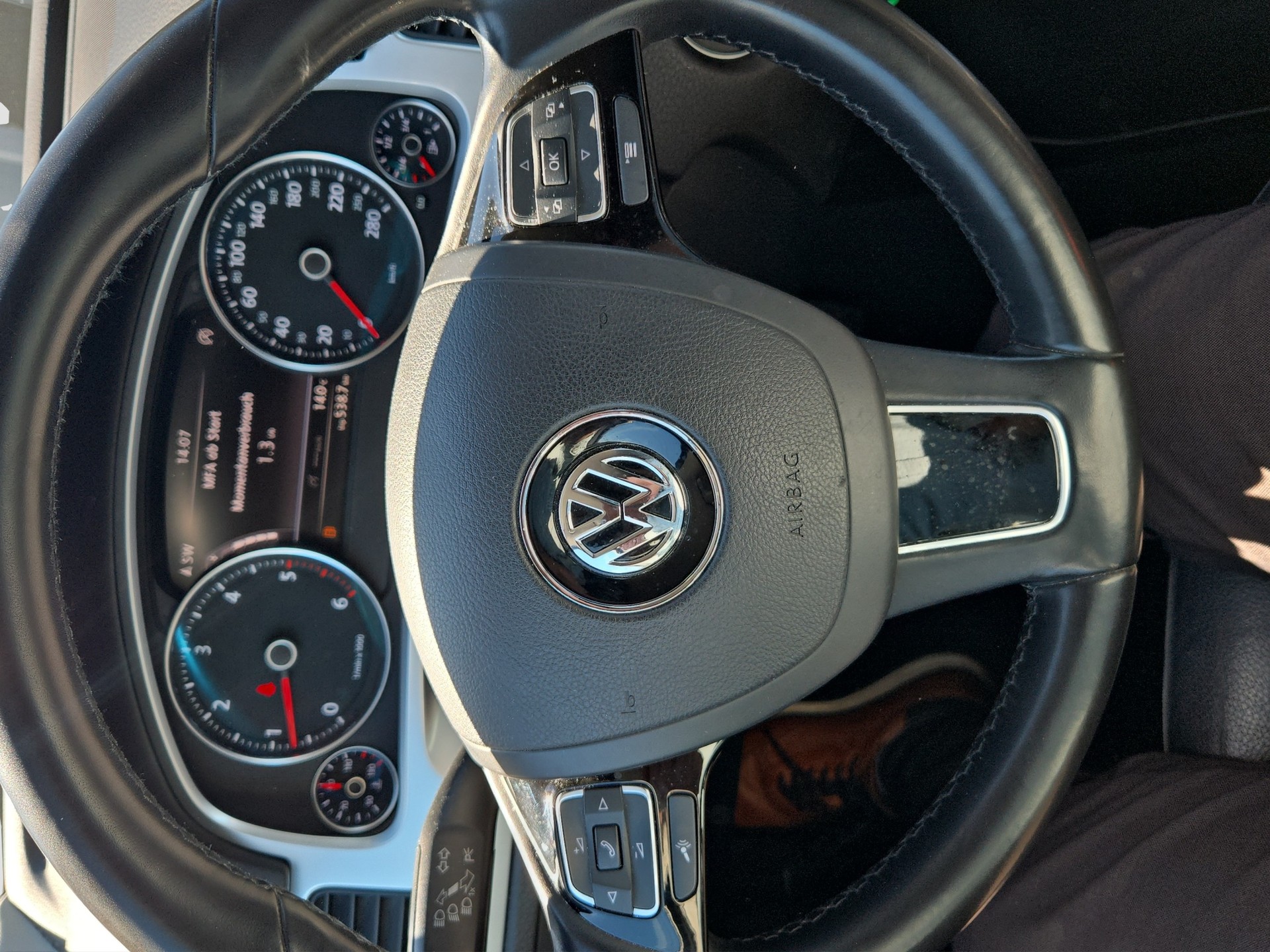 VW Touareg 3.0 TDI BlueMotion Technology Tiptronic-image-6