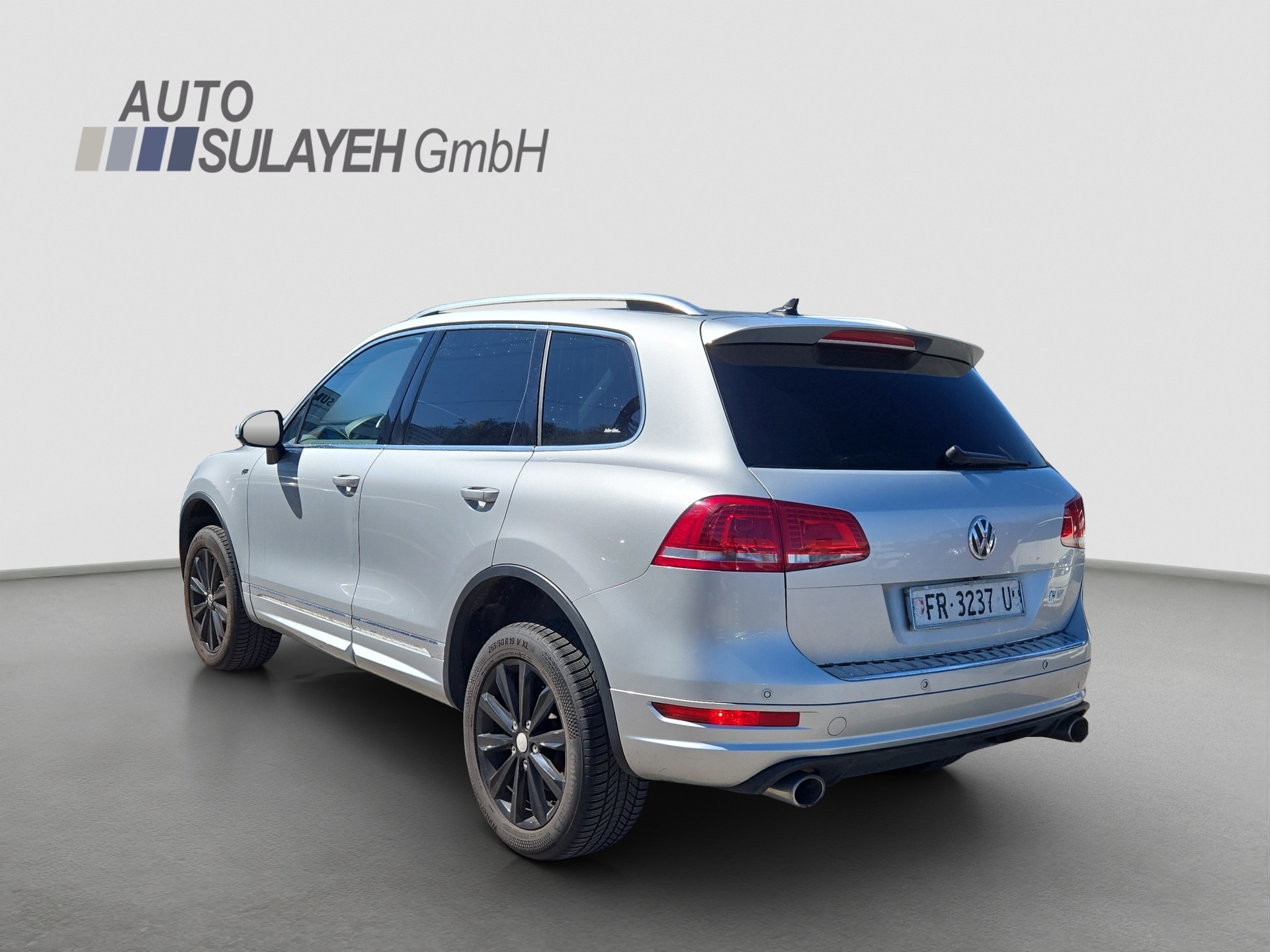 VW Touareg 3.0 TDI BlueMotion Technology Tiptronic-image-1
