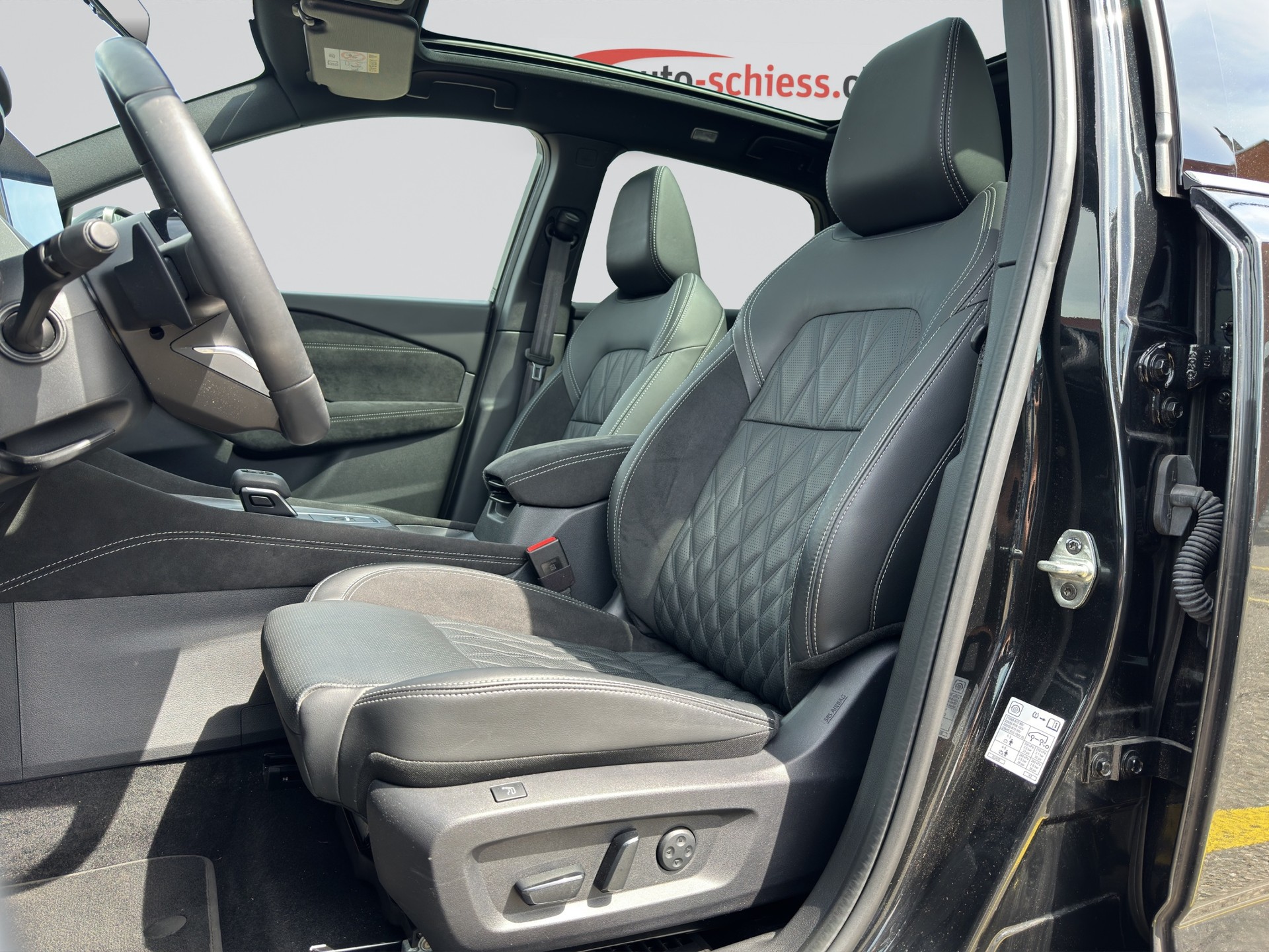 NISSAN Qashqai 1.3 DIG-T MHEV Tekna+ Xtronic-image-5