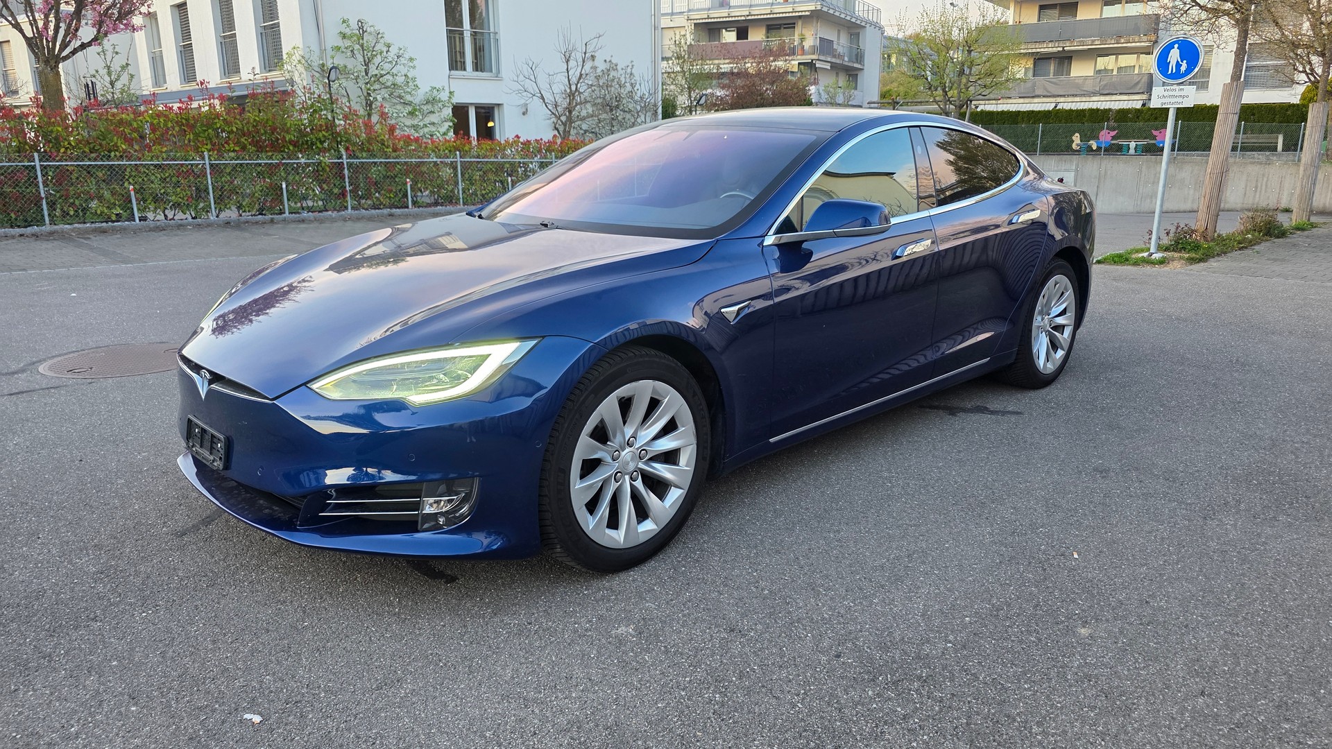 TESLA Model S Maximale-Reichweite-image-0