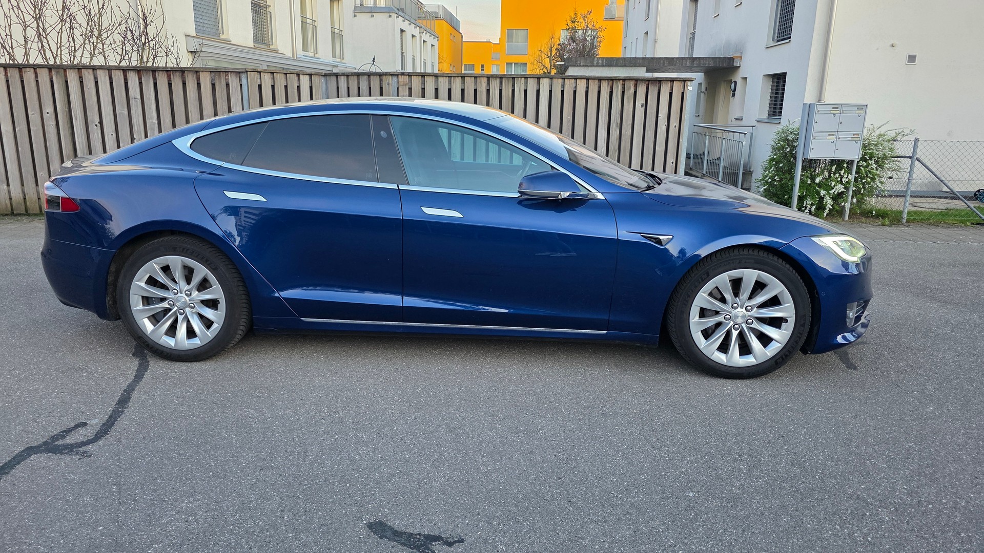 TESLA Model S Maximale-Reichweite-image-5