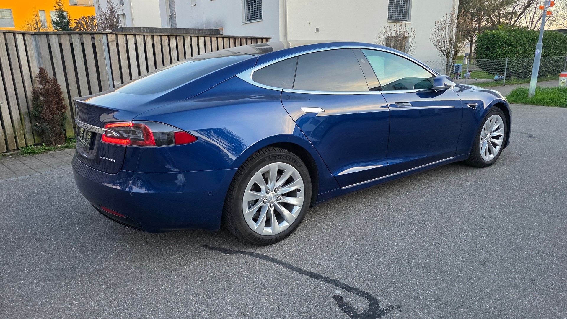 TESLA Model S Maximale-Reichweite-image-2