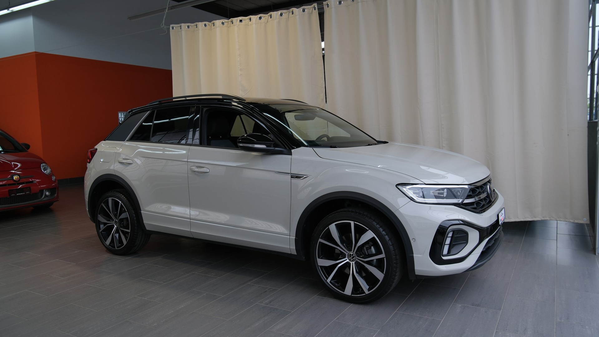 VW T-Roc 1.5 TSI EVO R-Line Black Style DSG-image-27