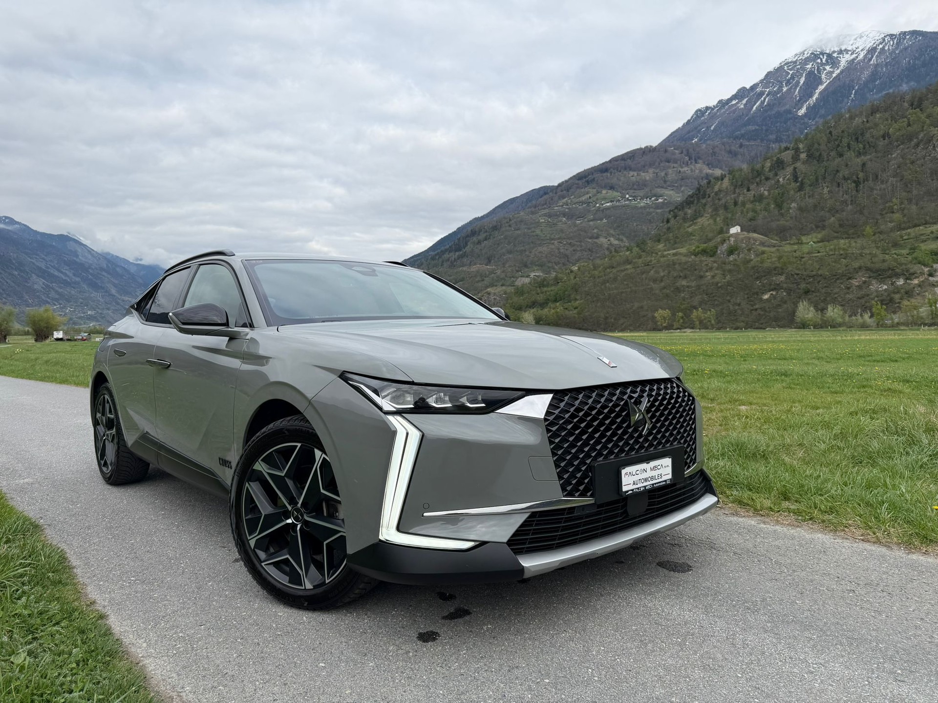 DS AUTOMOBILES DS 4 1.6 HYBRID4-showroom-element-1