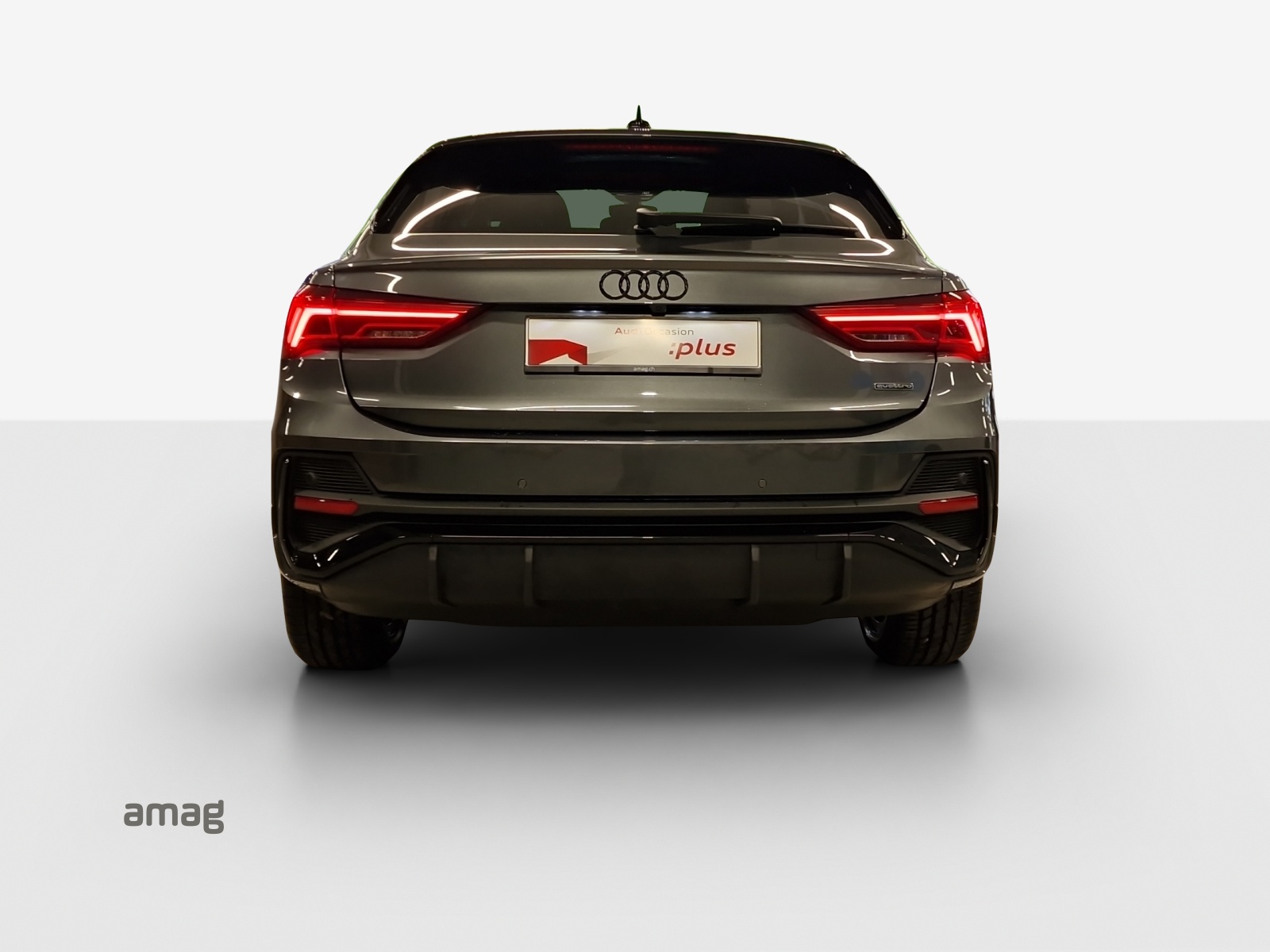 AUDI Q3 Sportback 40 TFSI S line quattro S-tronic-image-3