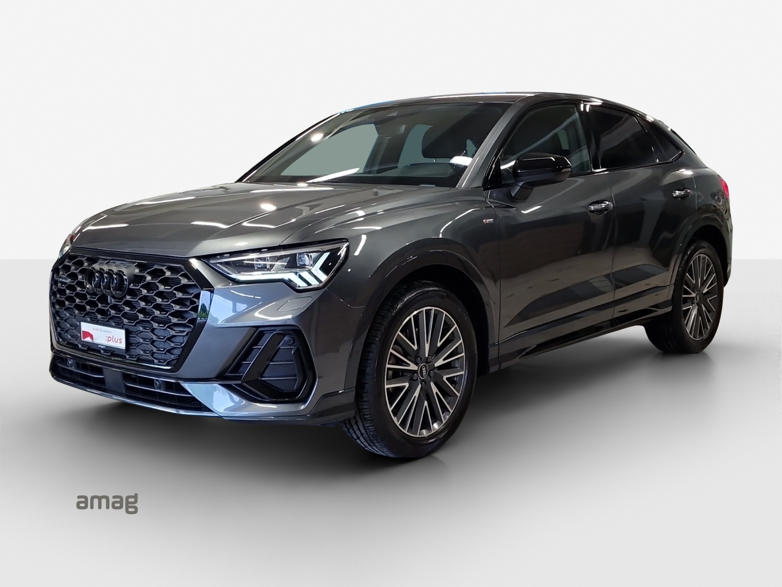 AUDI Q3 Sportback 40 TFSI S line quattro S-tronic-image-0