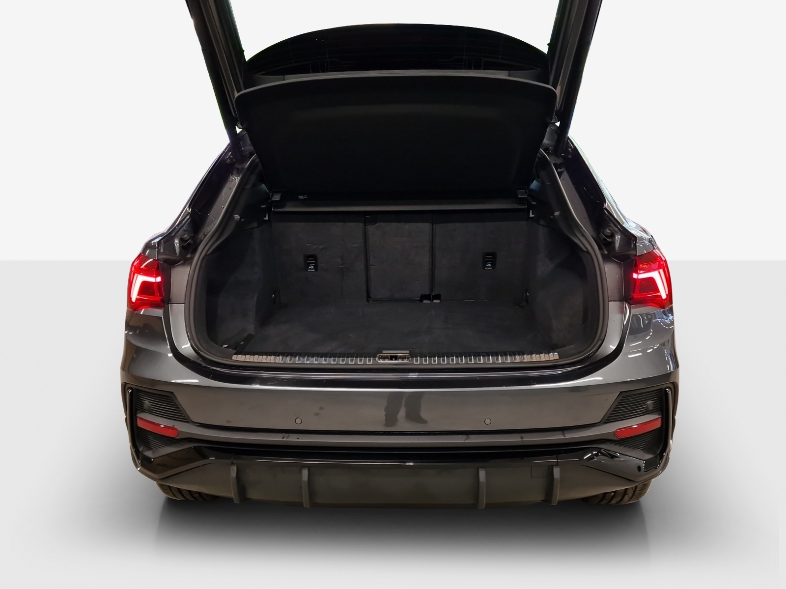 AUDI Q3 Sportback 40 TFSI S line quattro S-tronic-image-12