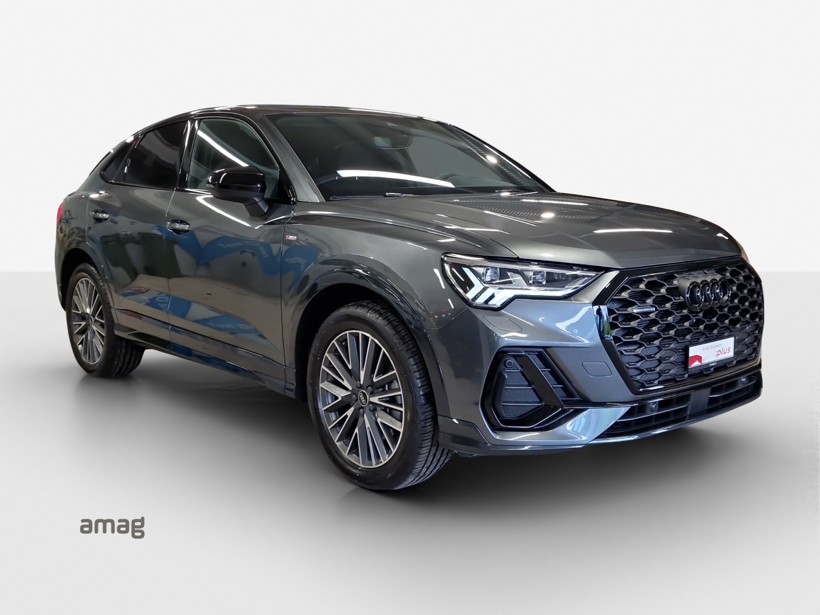 AUDI Q3 Sportback 40 TFSI S line quattro S-tronic-image-5