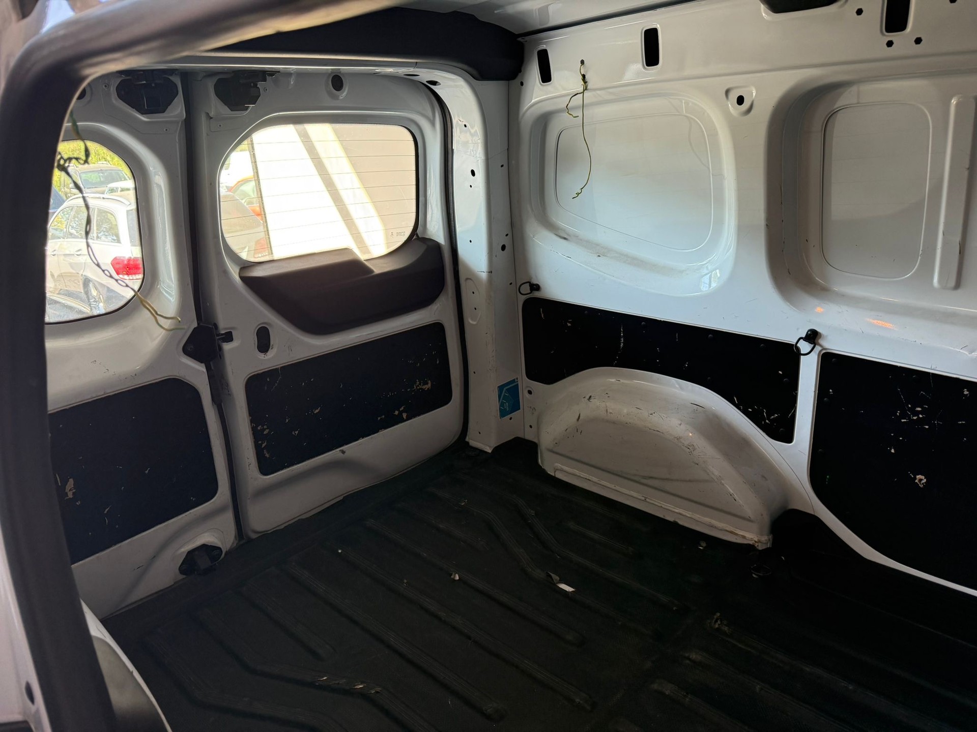 RENAULT Kangoo Van 1.3TCe Open Sesame 100 PF Edition One-image-10
