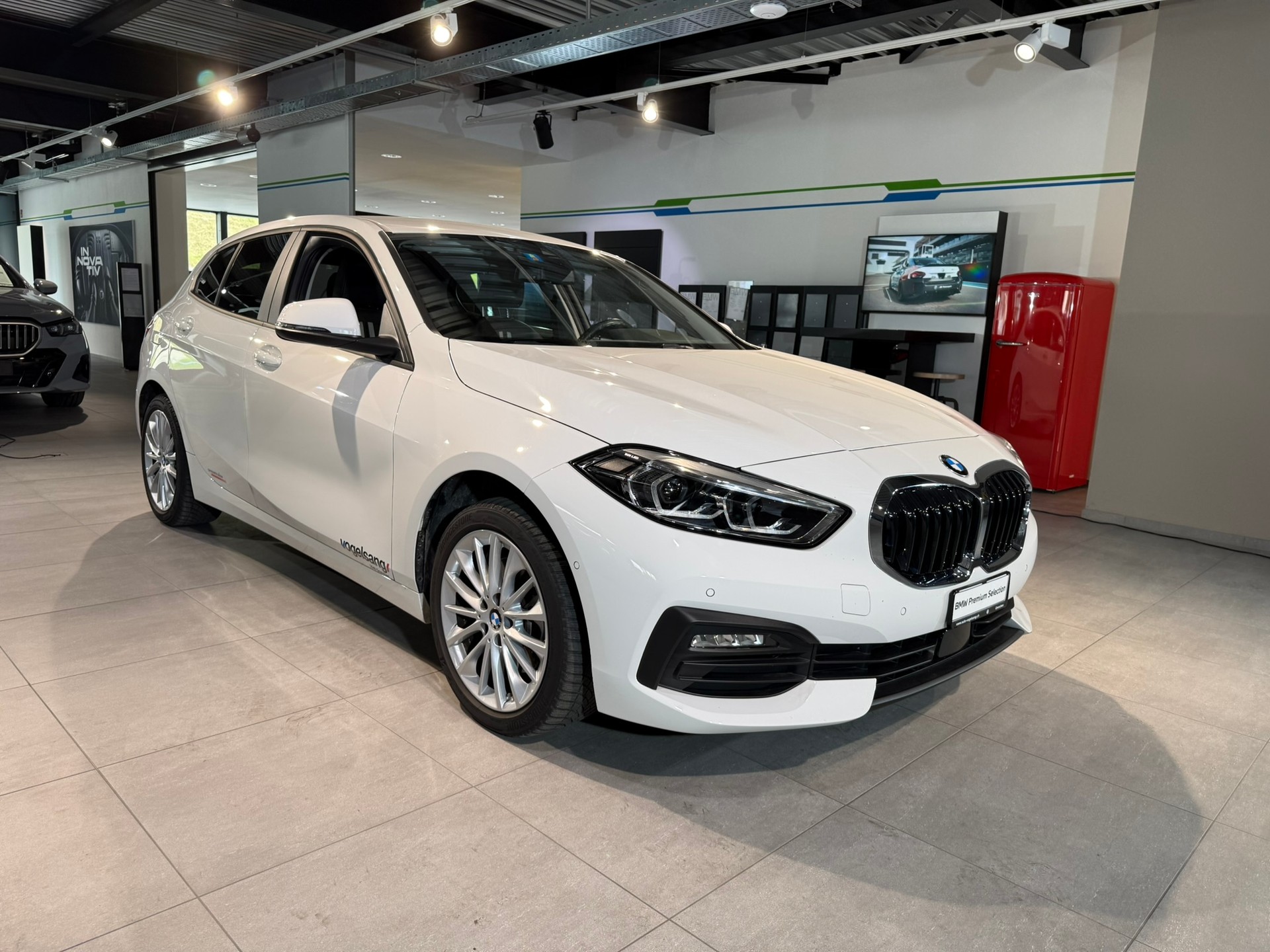 BMW 118i Steptronic-image-0