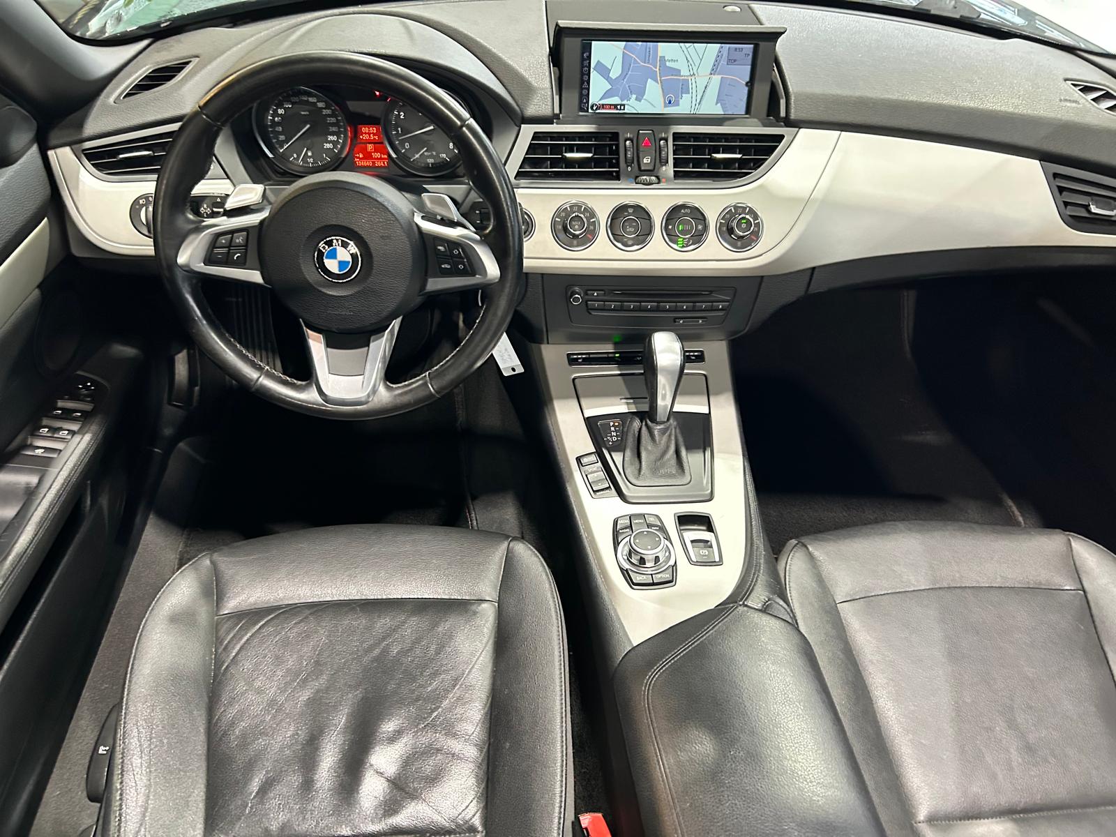 BMW Z4 2.3i sDrive Roadster-image-12