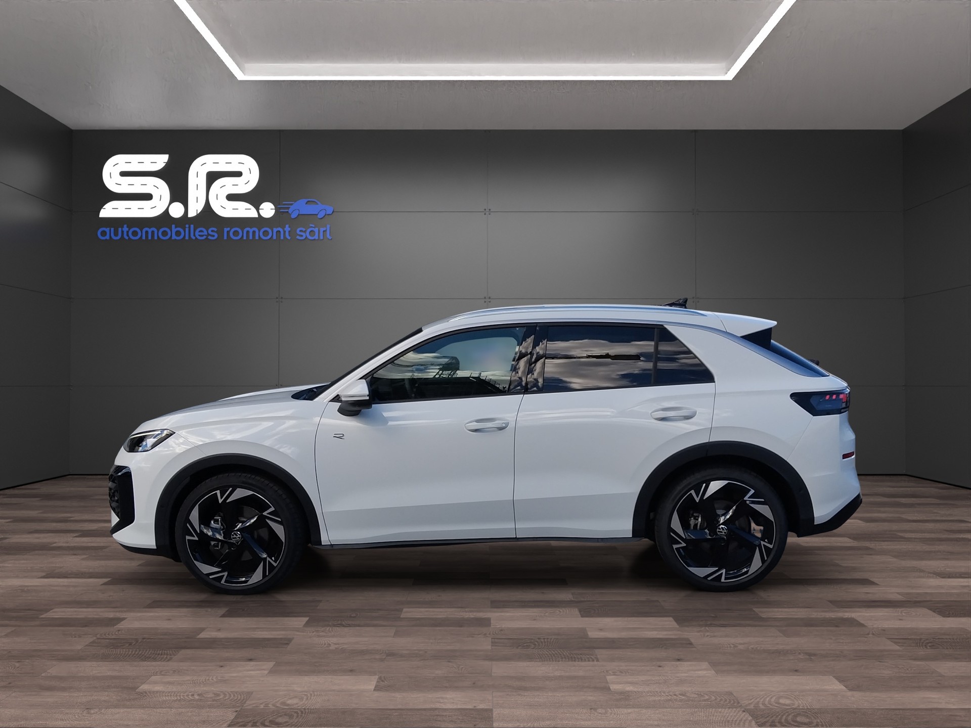 VW T-Roc 1.5 eTSI mHEV R-Line DSG-image-3