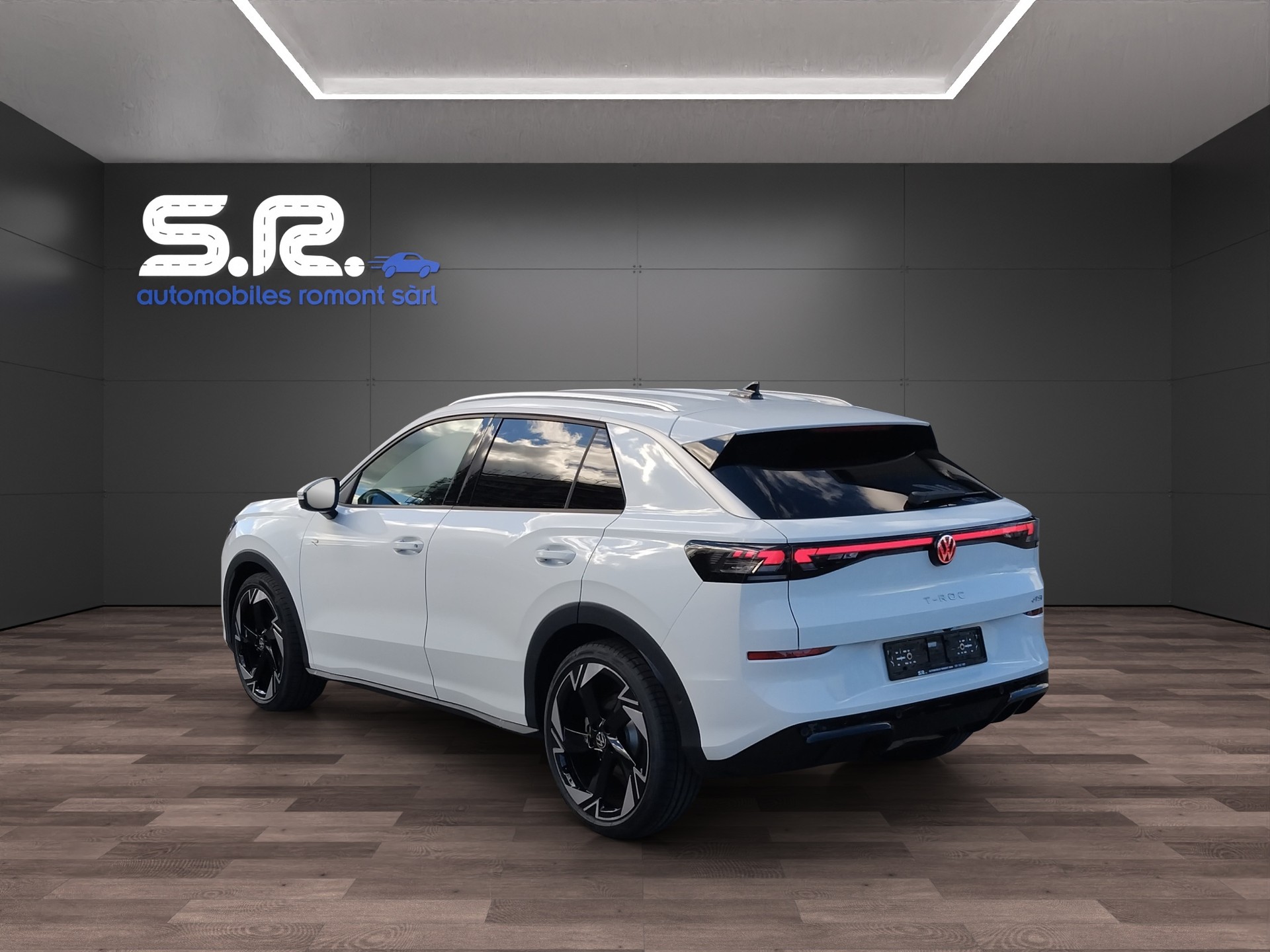VW T-Roc 1.5 eTSI mHEV R-Line DSG-image-4