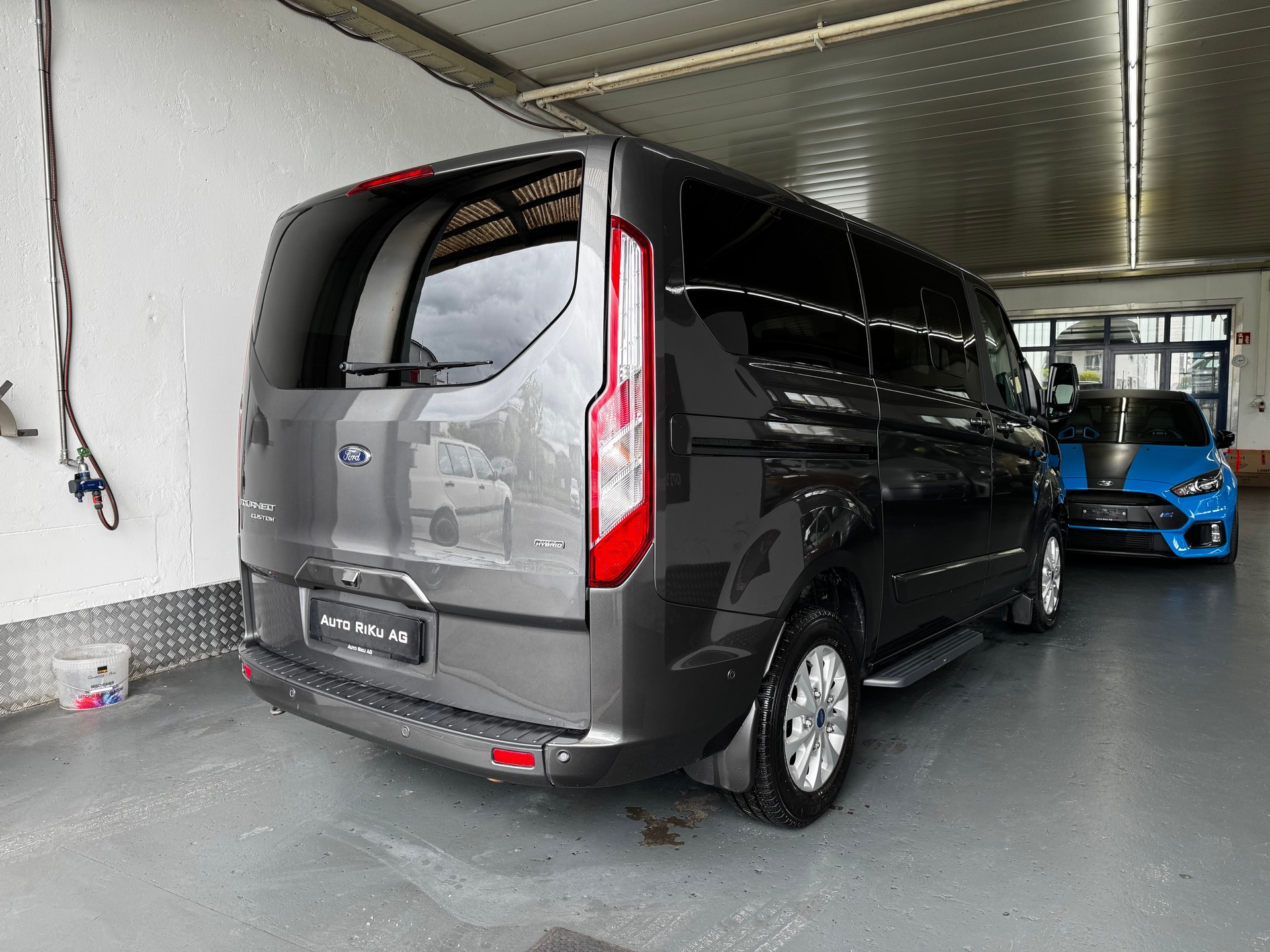 FORD Tourneo Custom 320 L1H1 Titanium PHEV-image-9