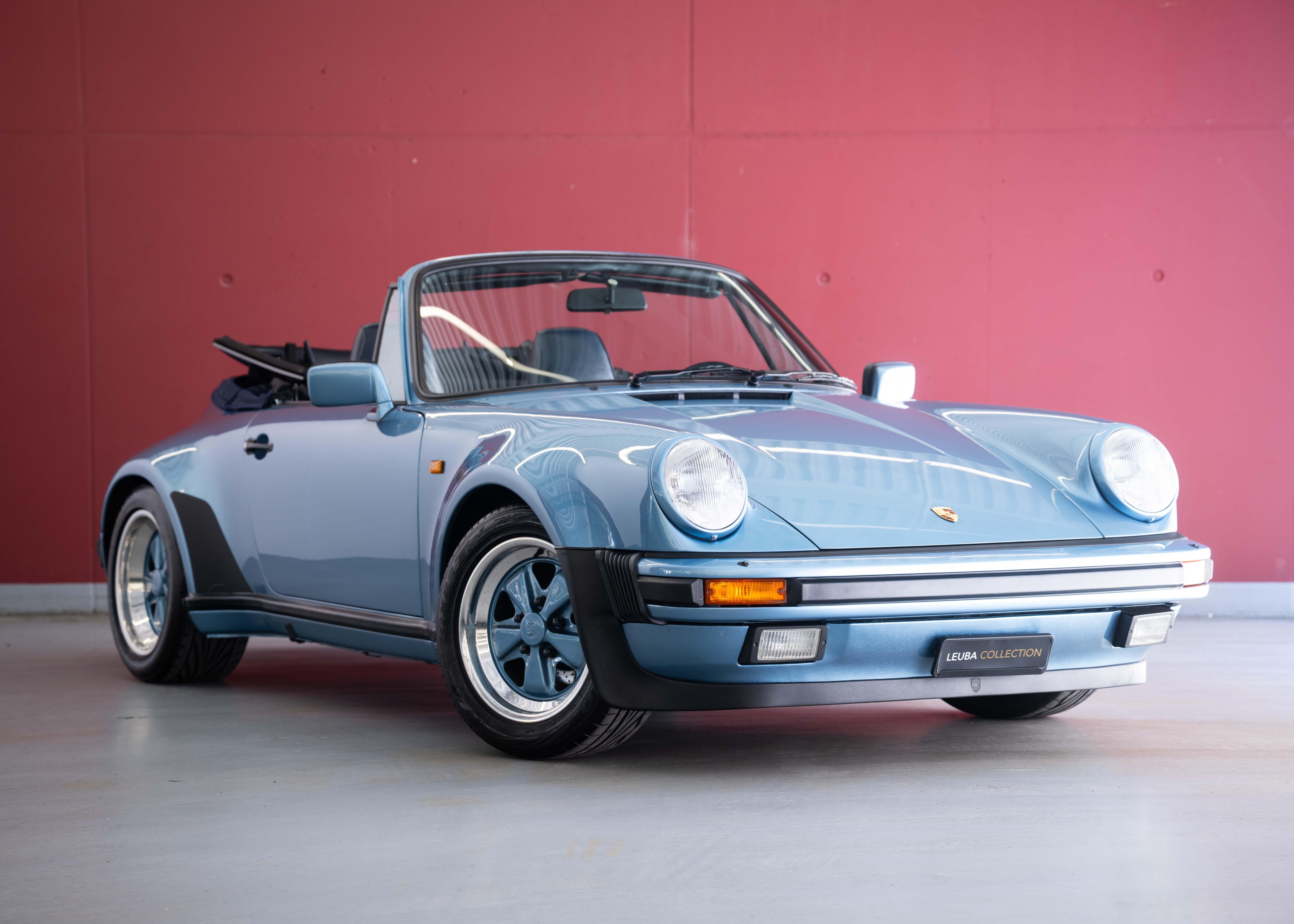 Photo PORSCHE 911 911 Carrera 3.2 Cabrio Turbo Look (100% original, certified low mileage, L999 paint, restored, fully documented)