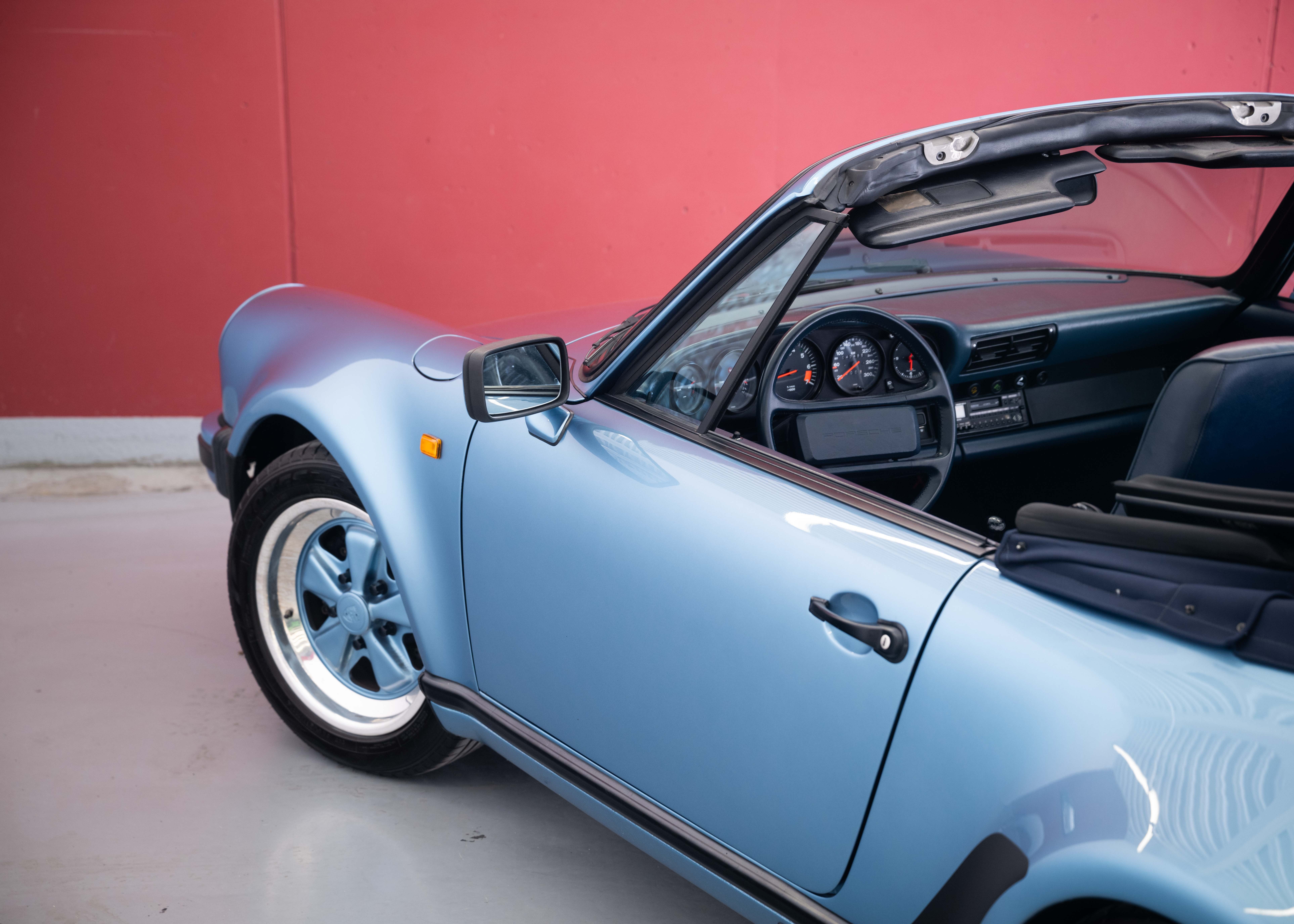 Image PORSCHE 911 911 Carrera 3.2 Cabrio Turbo Look (100% original, certified low mileage, L999 paint, restored, fully documented)