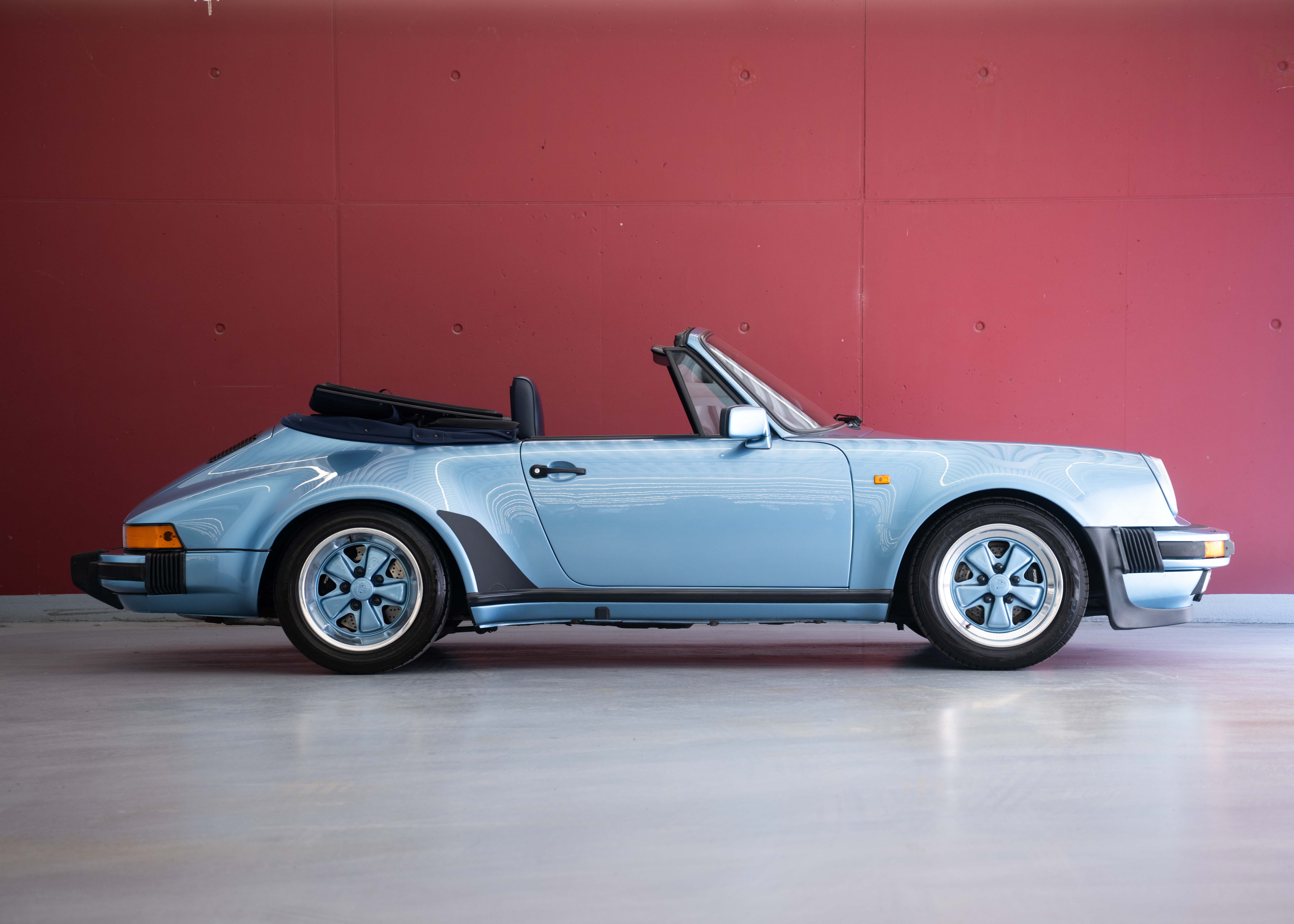 Image PORSCHE 911 911 Carrera 3.2 Cabrio Turbo Look (100% original, certified low mileage, L999 paint, restored, fully documented)