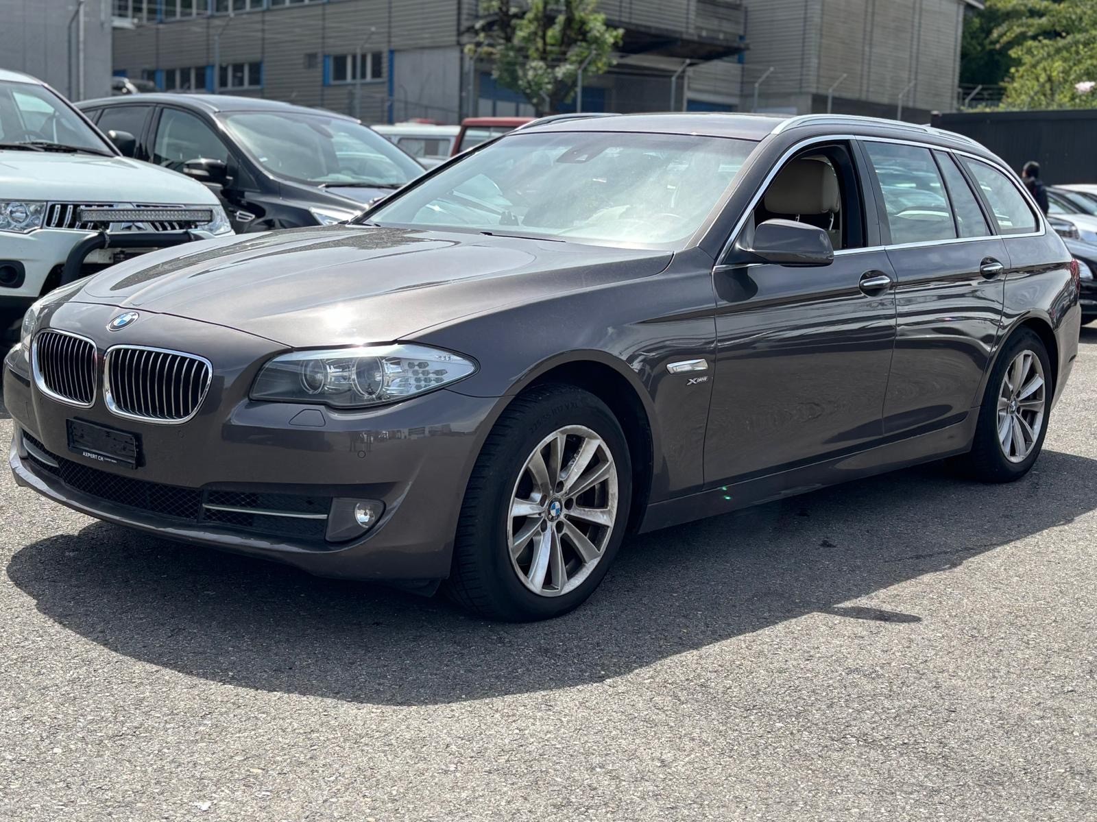 BMW 528i xDrive Touring Steptronic