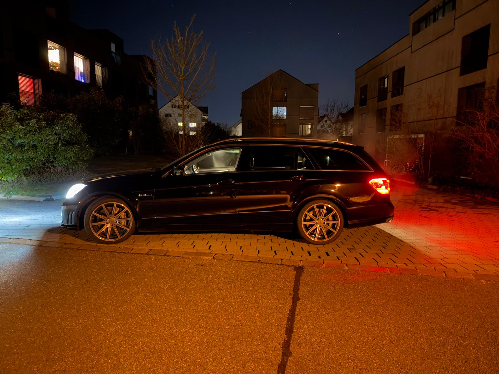 MERCEDES-BENZ E 63 AMG-image-1