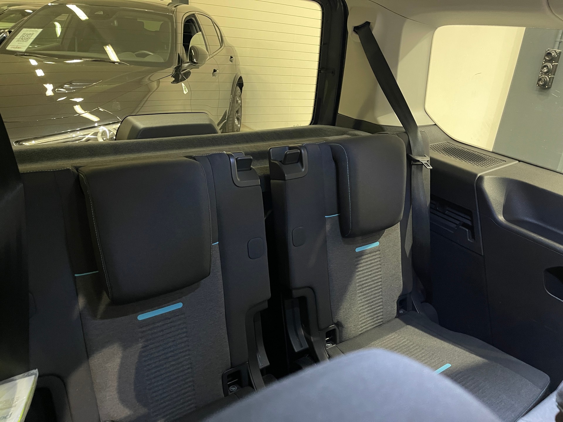 FORD Tourneo Connect 2.0 EcoBlue Active Automat *7PLATZ*-image-14