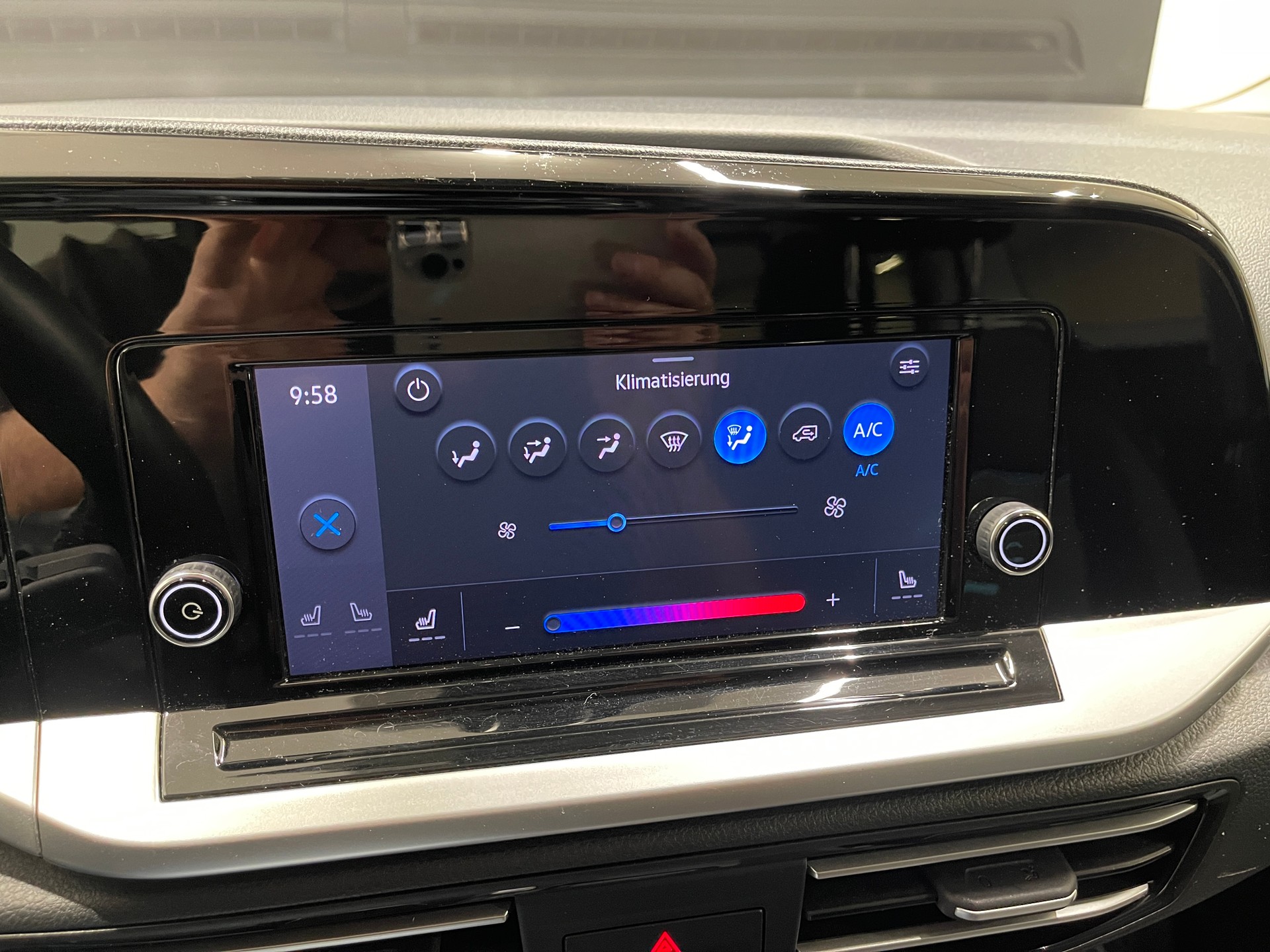 FORD Tourneo Connect 2.0 EcoBlue Active Automat *7PLATZ*-image-26