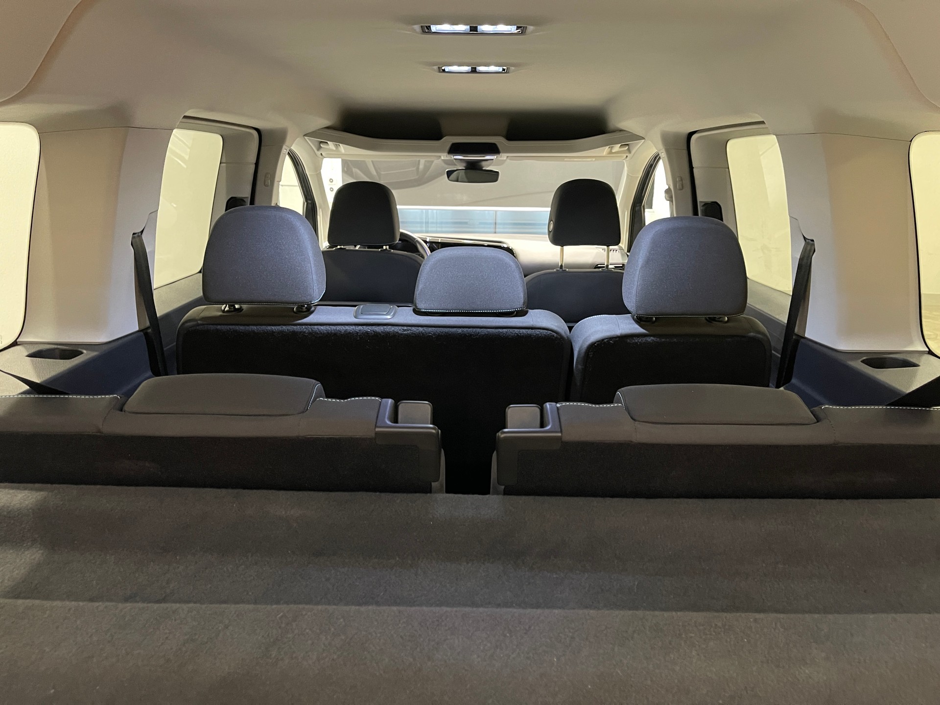 FORD Tourneo Connect 2.0 EcoBlue Active Automat *7PLATZ*-image-12