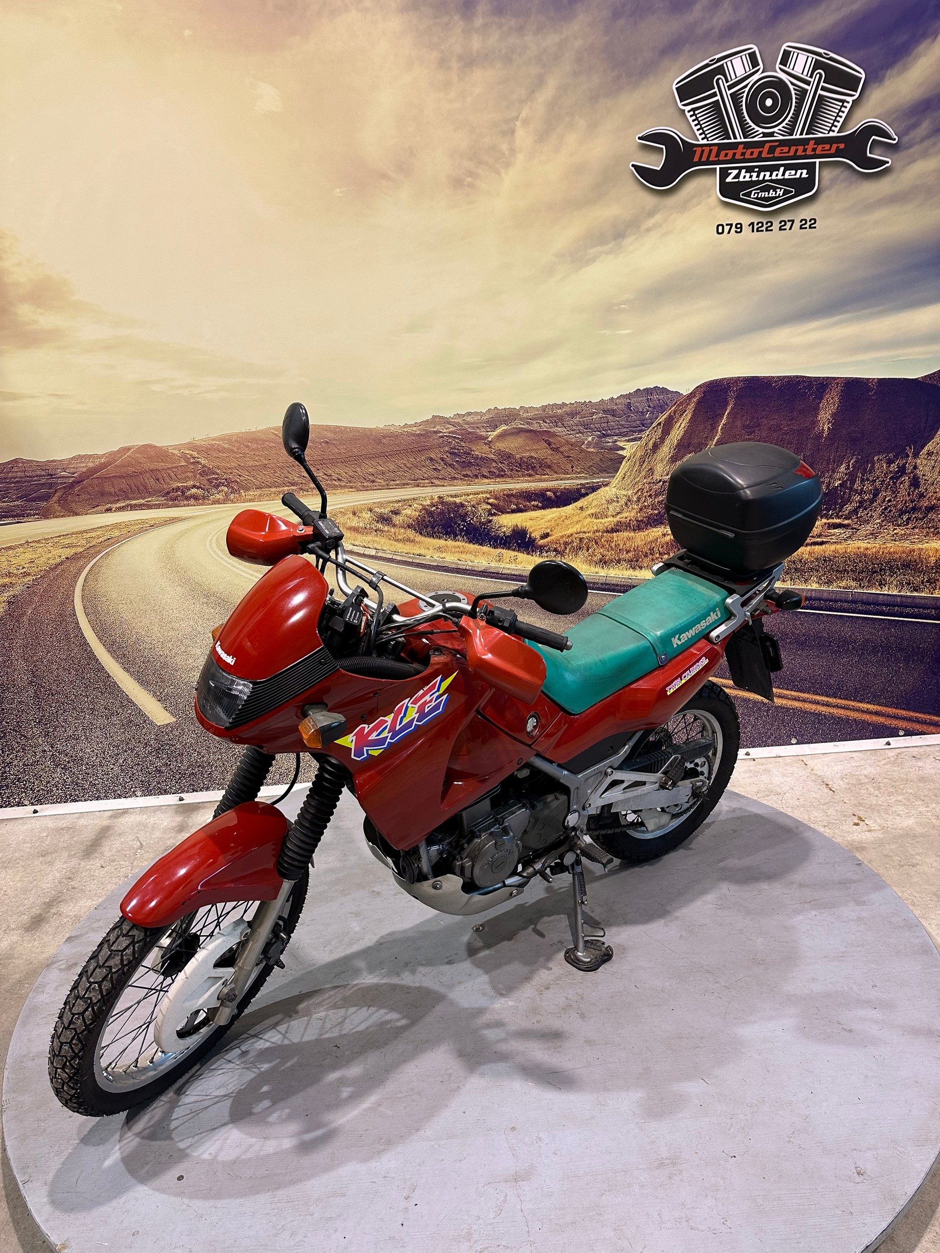 KAWASAKI KLE 500-showroom-element-3