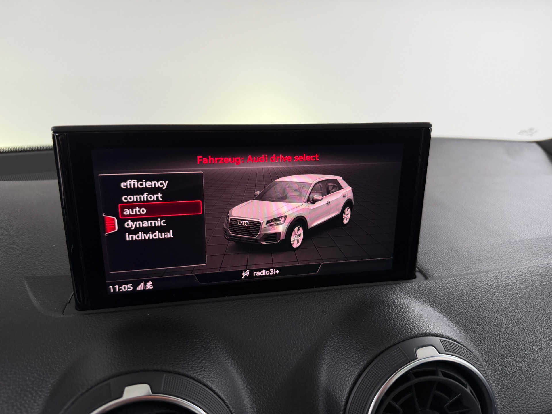 AUDI Q2 40 TFSI Sport Attraction 190PS S-Line Quantum Gray quattro S-tronic-image-14